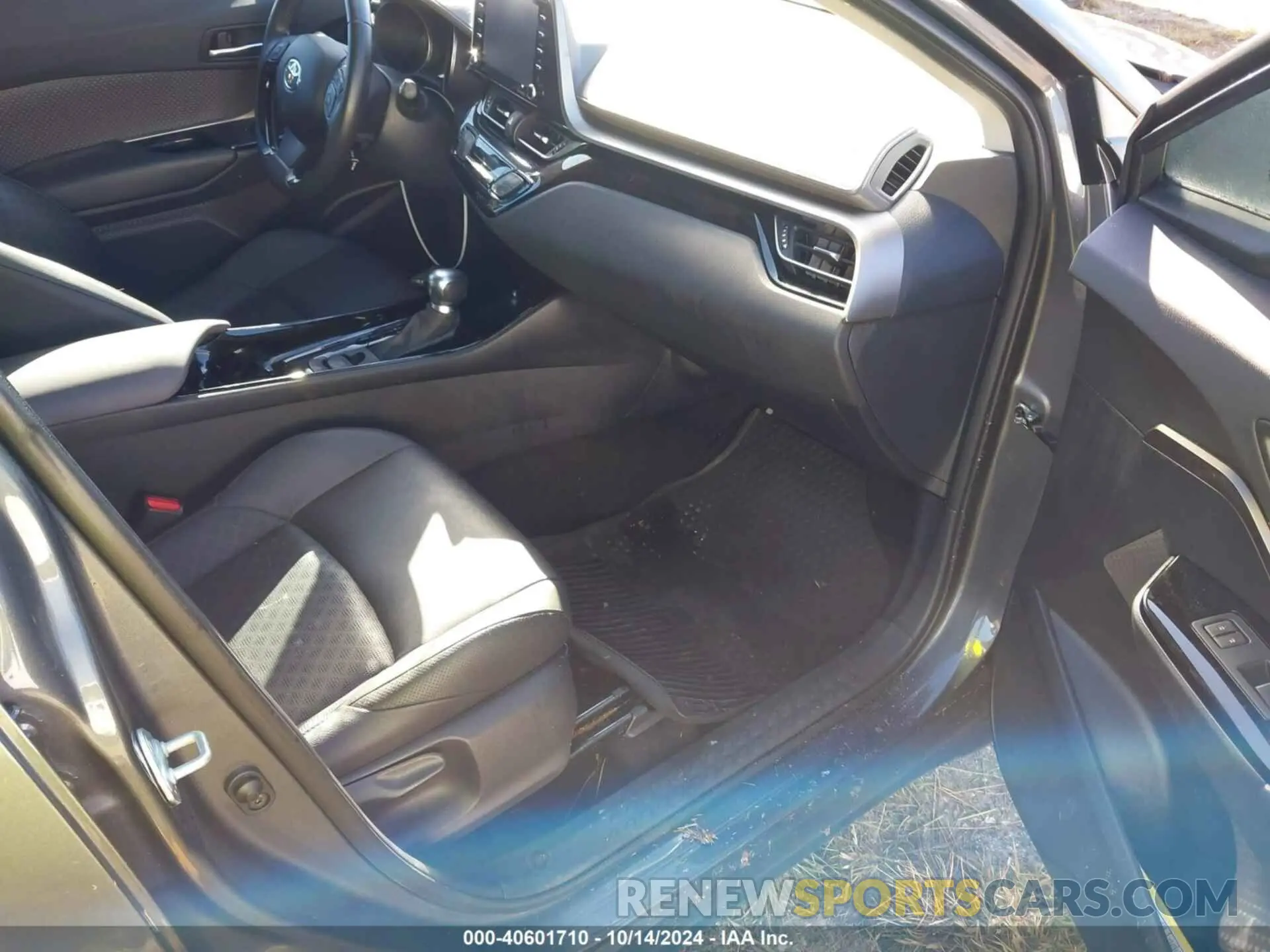 5 Photograph of a damaged car NMTKHMBX8MR120021 TOYOTA C-HR 2021