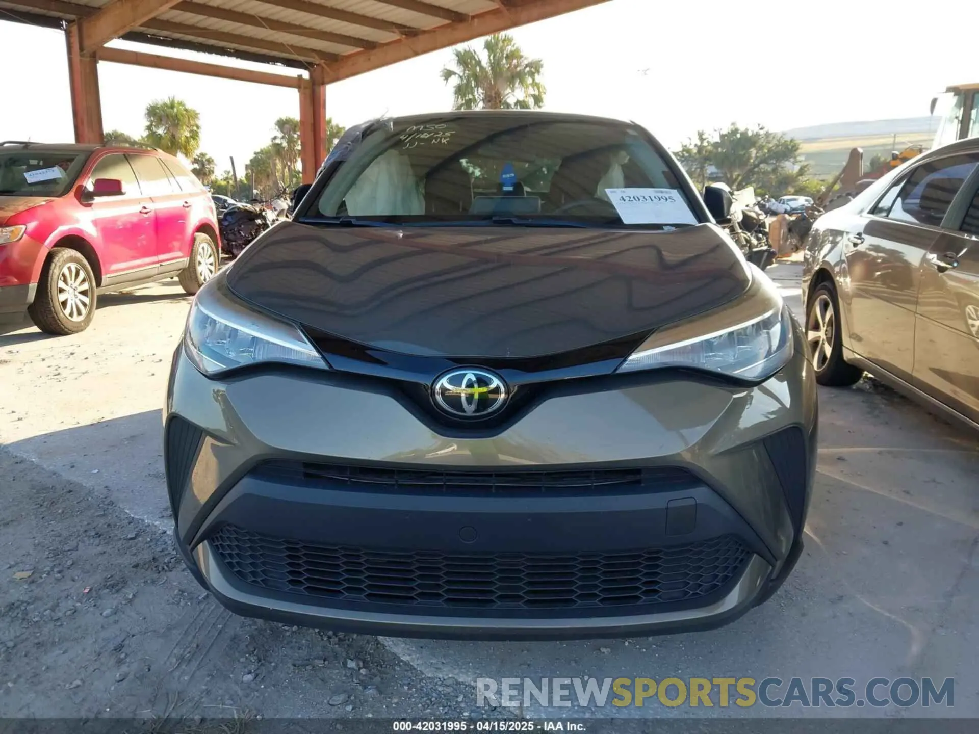 11 Photograph of a damaged car NMTKHMBX8MR126756 TOYOTA C-HR 2021