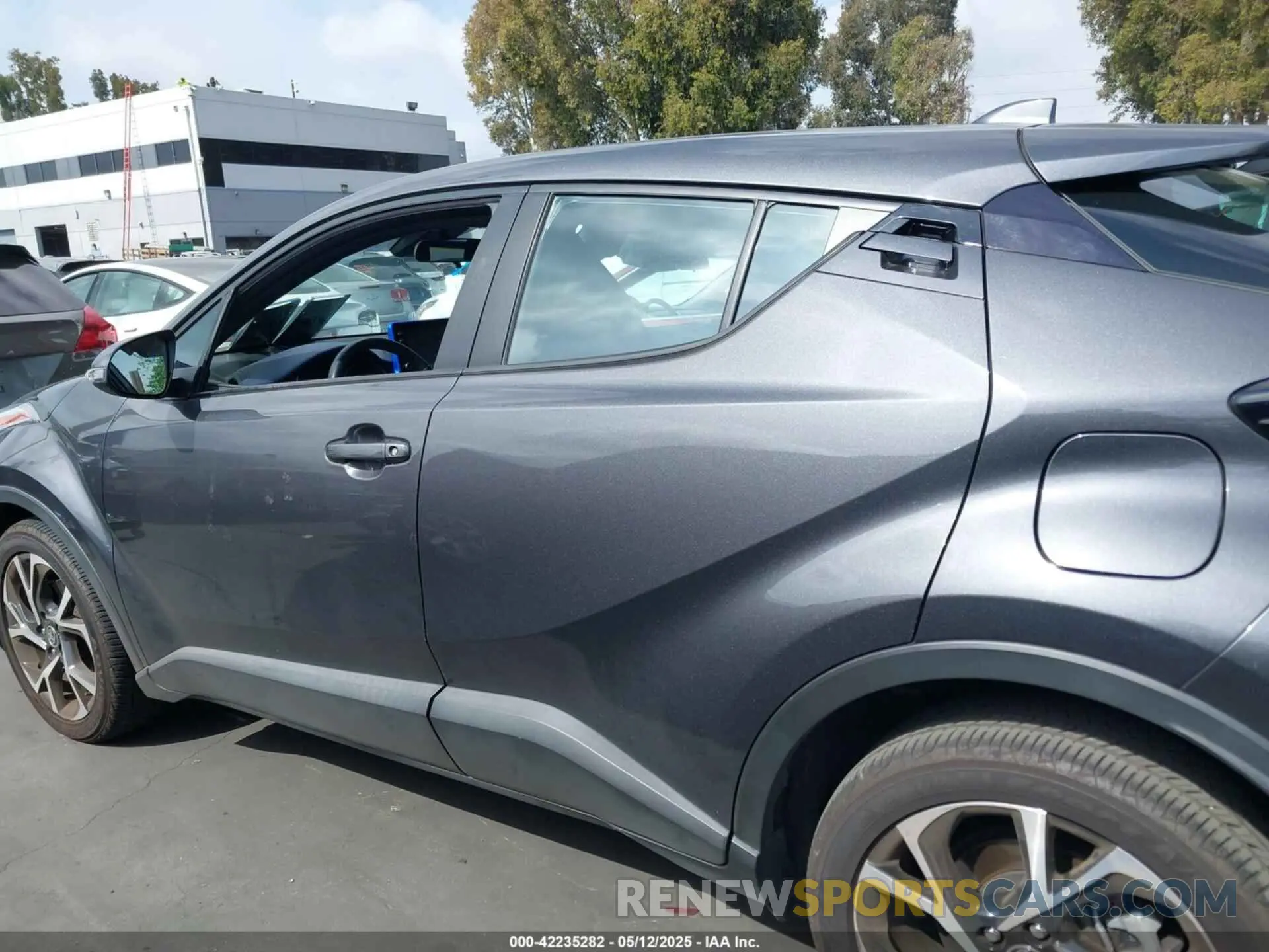 14 Photograph of a damaged car NMTKHMBX9MR133747 TOYOTA C-HR 2021