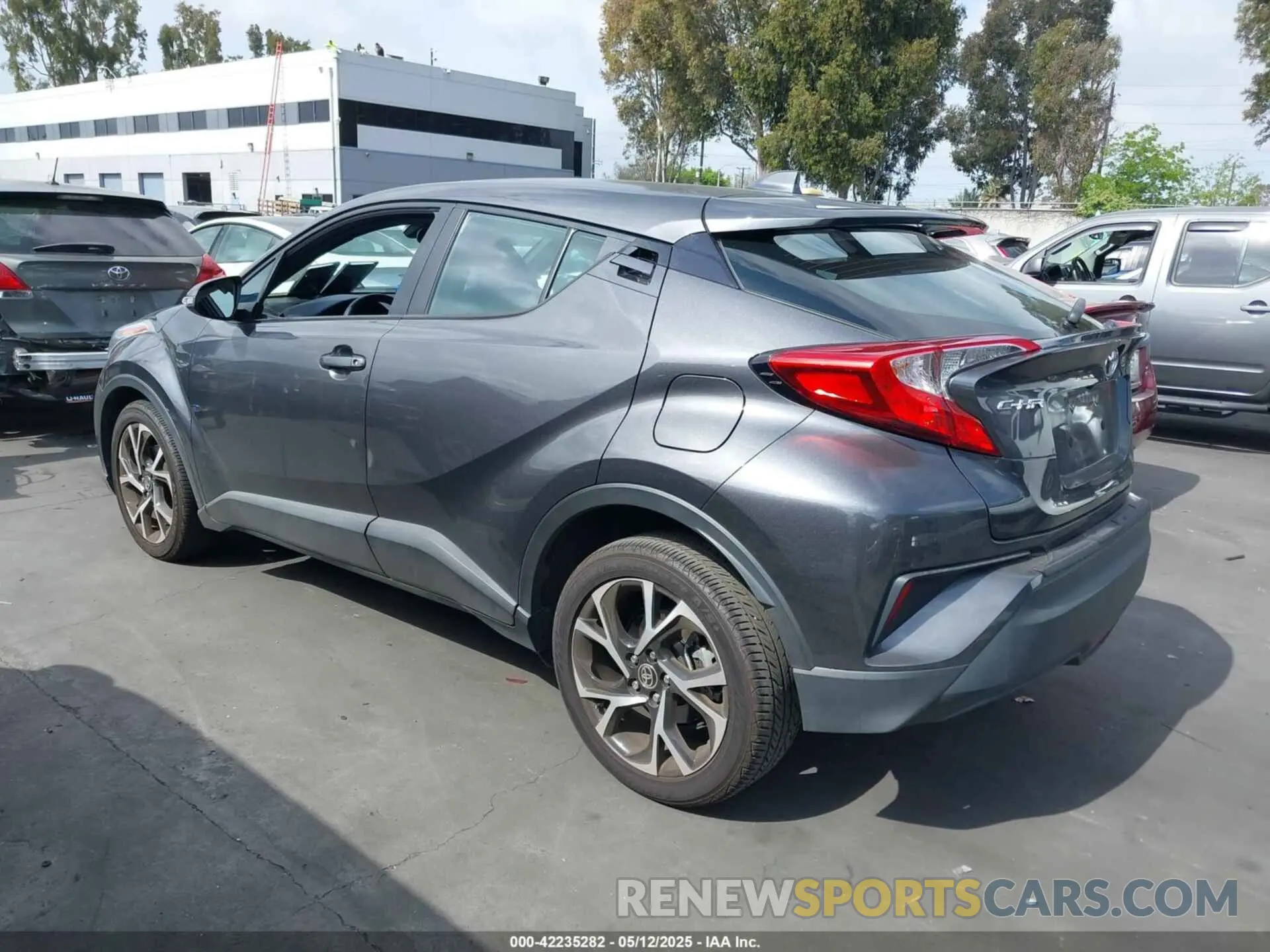 3 Photograph of a damaged car NMTKHMBX9MR133747 TOYOTA C-HR 2021