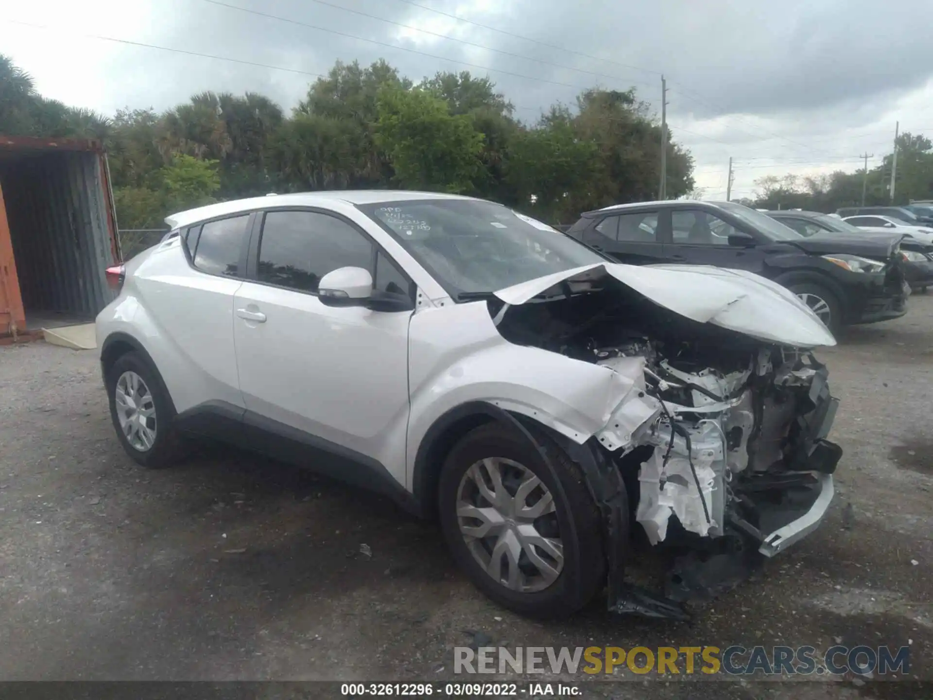 1 Photograph of a damaged car NMTKHMBX9MR135935 TOYOTA C-HR 2021