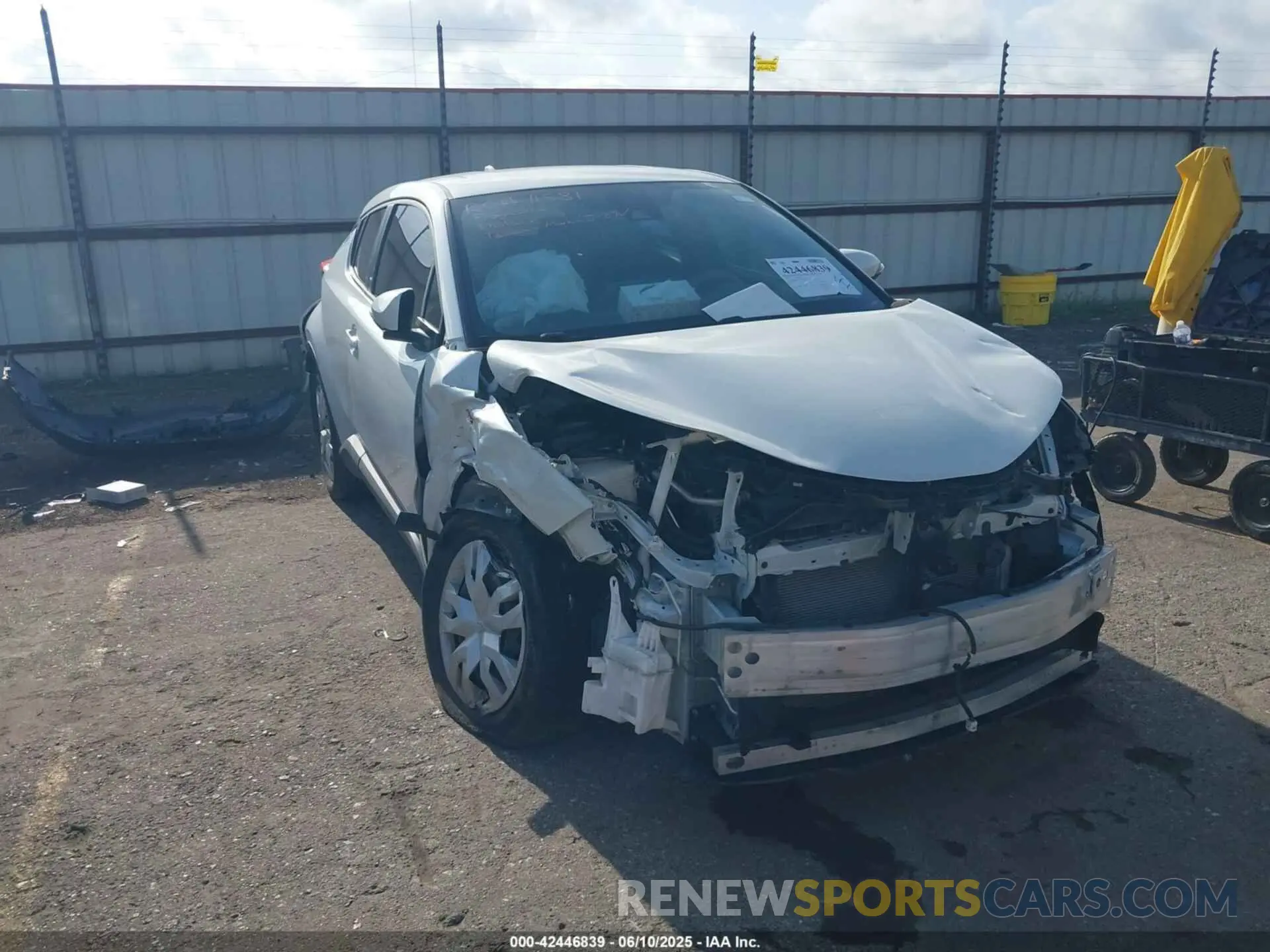 1 Photograph of a damaged car NMTKHMBXXMR131392 TOYOTA C-HR 2021