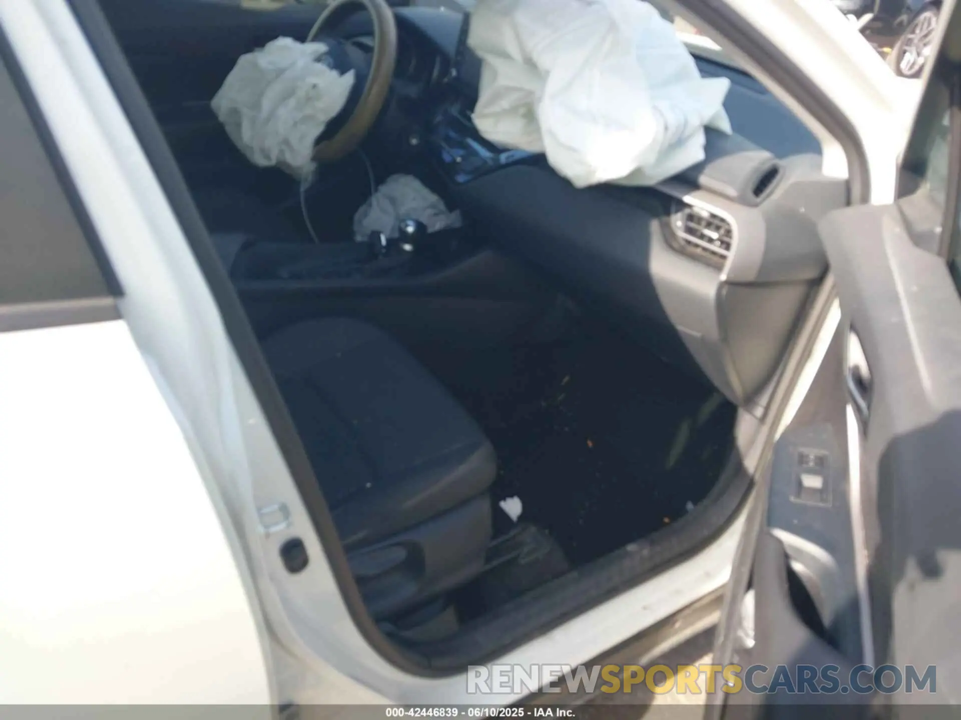 5 Photograph of a damaged car NMTKHMBXXMR131392 TOYOTA C-HR 2021