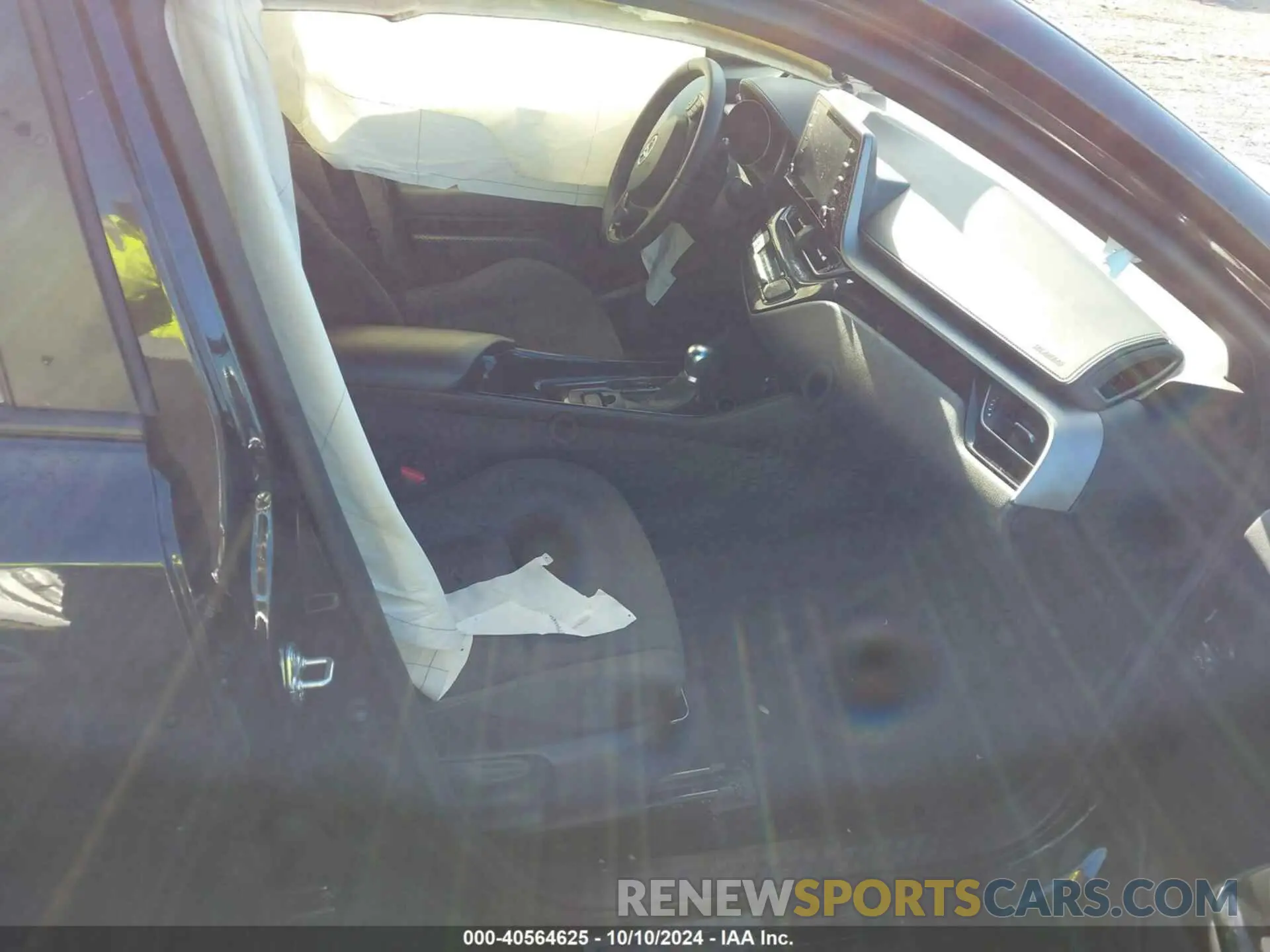 5 Photograph of a damaged car JTNKHMBX2N1131415 TOYOTA C-HR 2022