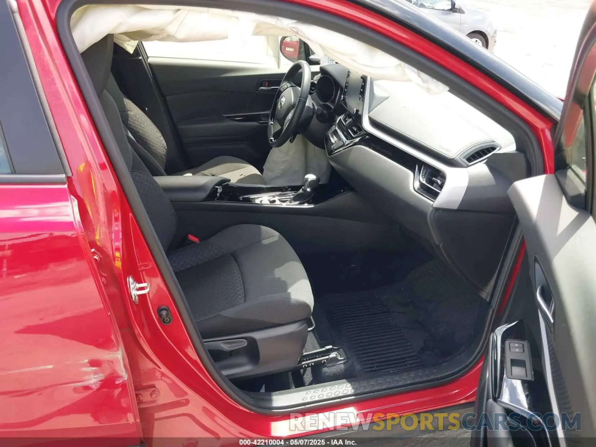 5 Photograph of a damaged car JTNKHMBX5N1129626 TOYOTA C-HR 2022