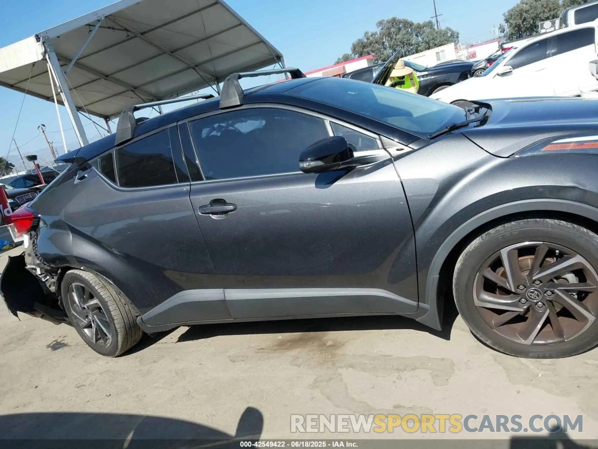 13 Photograph of a damaged car NMTKHMBX0NR142838 TOYOTA C-HR 2022