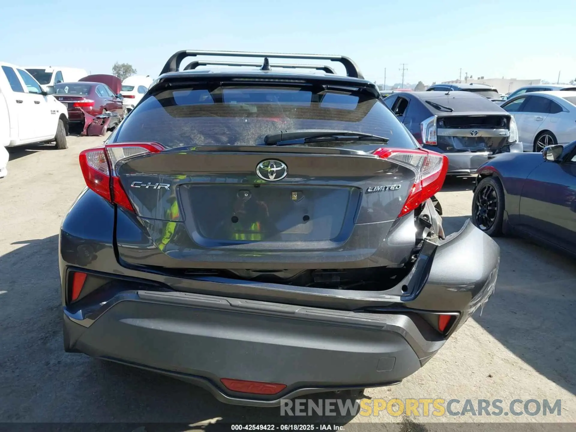 16 Photograph of a damaged car NMTKHMBX0NR142838 TOYOTA C-HR 2022