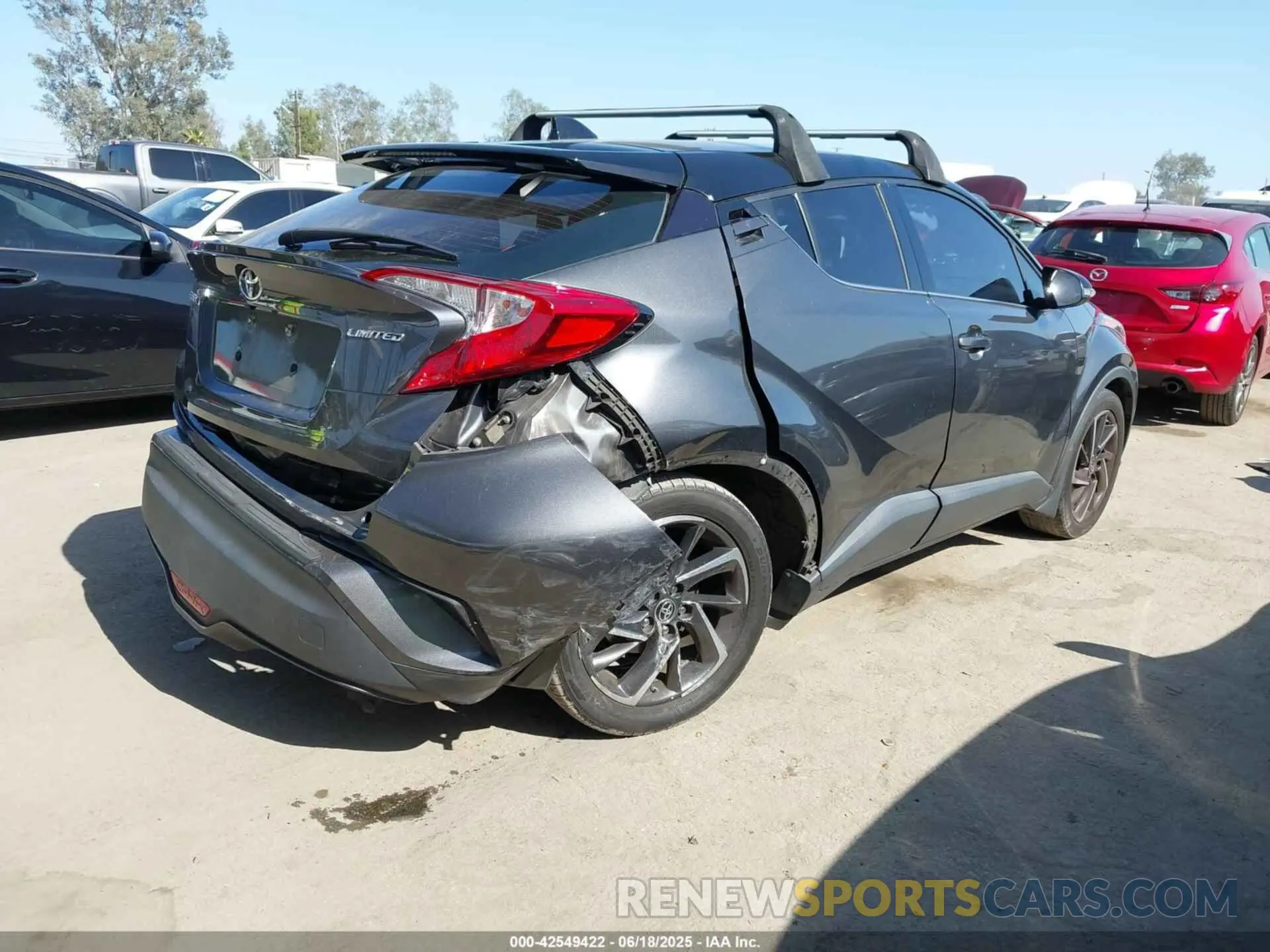 4 Photograph of a damaged car NMTKHMBX0NR142838 TOYOTA C-HR 2022