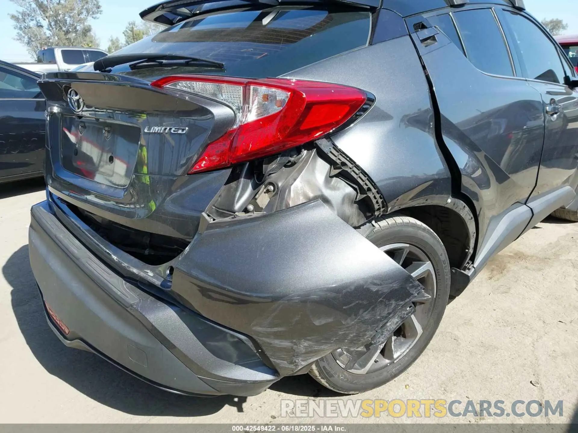 6 Photograph of a damaged car NMTKHMBX0NR142838 TOYOTA C-HR 2022
