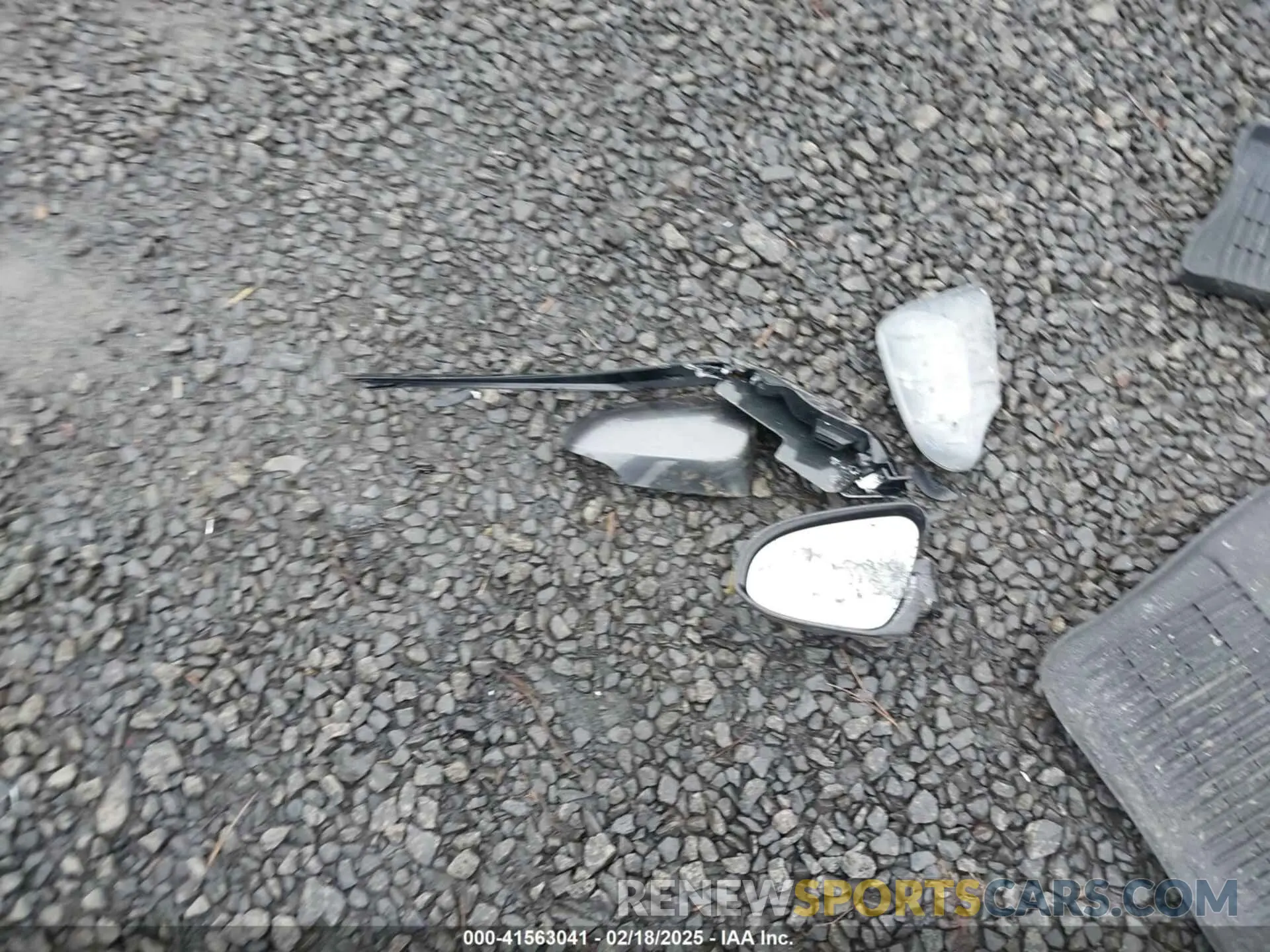 12 Photograph of a damaged car NMTKHMBX0NR143424 TOYOTA C-HR 2022
