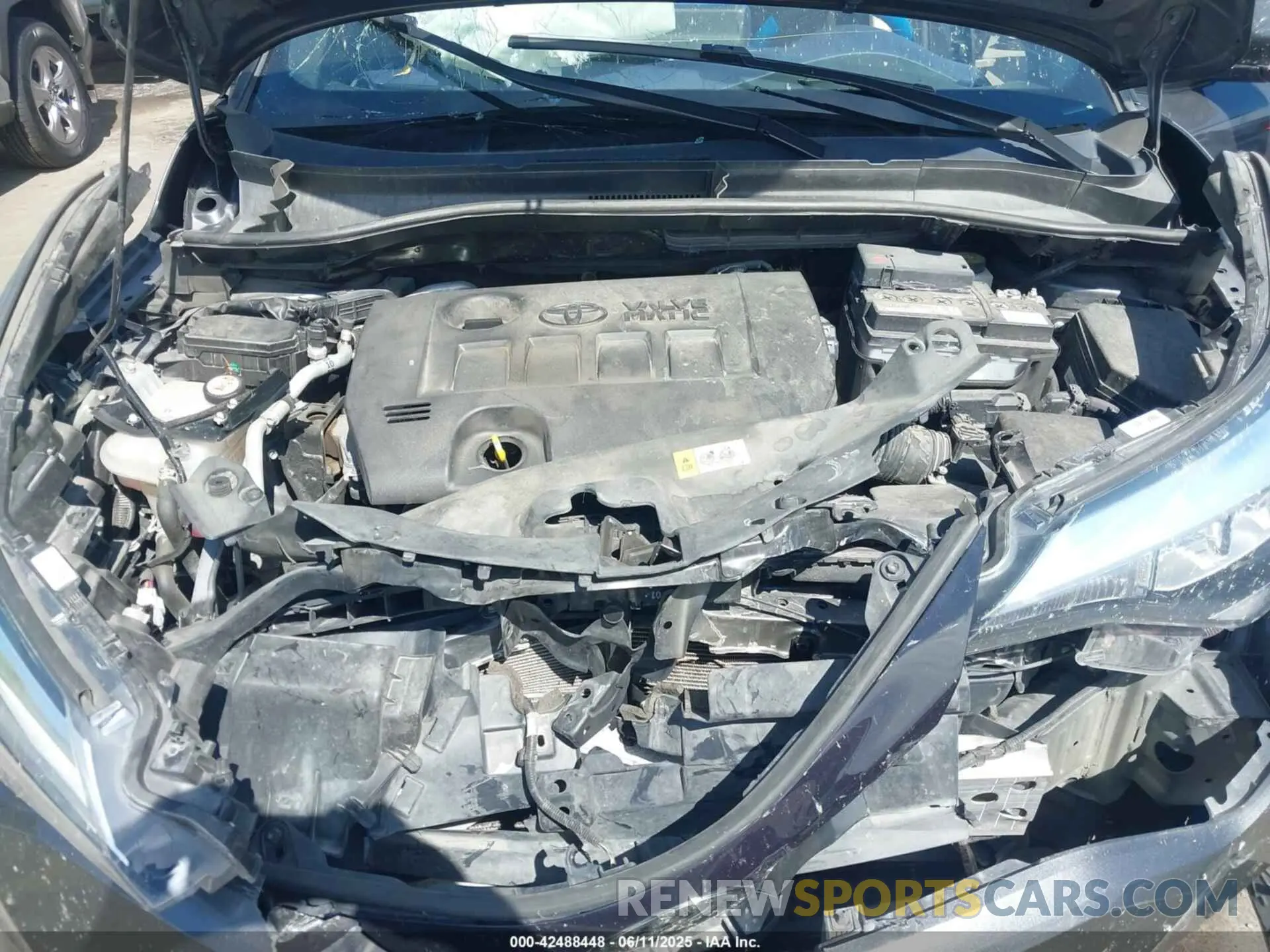 10 Photograph of a damaged car NMTKHMBX0NR146906 TOYOTA C-HR 2022