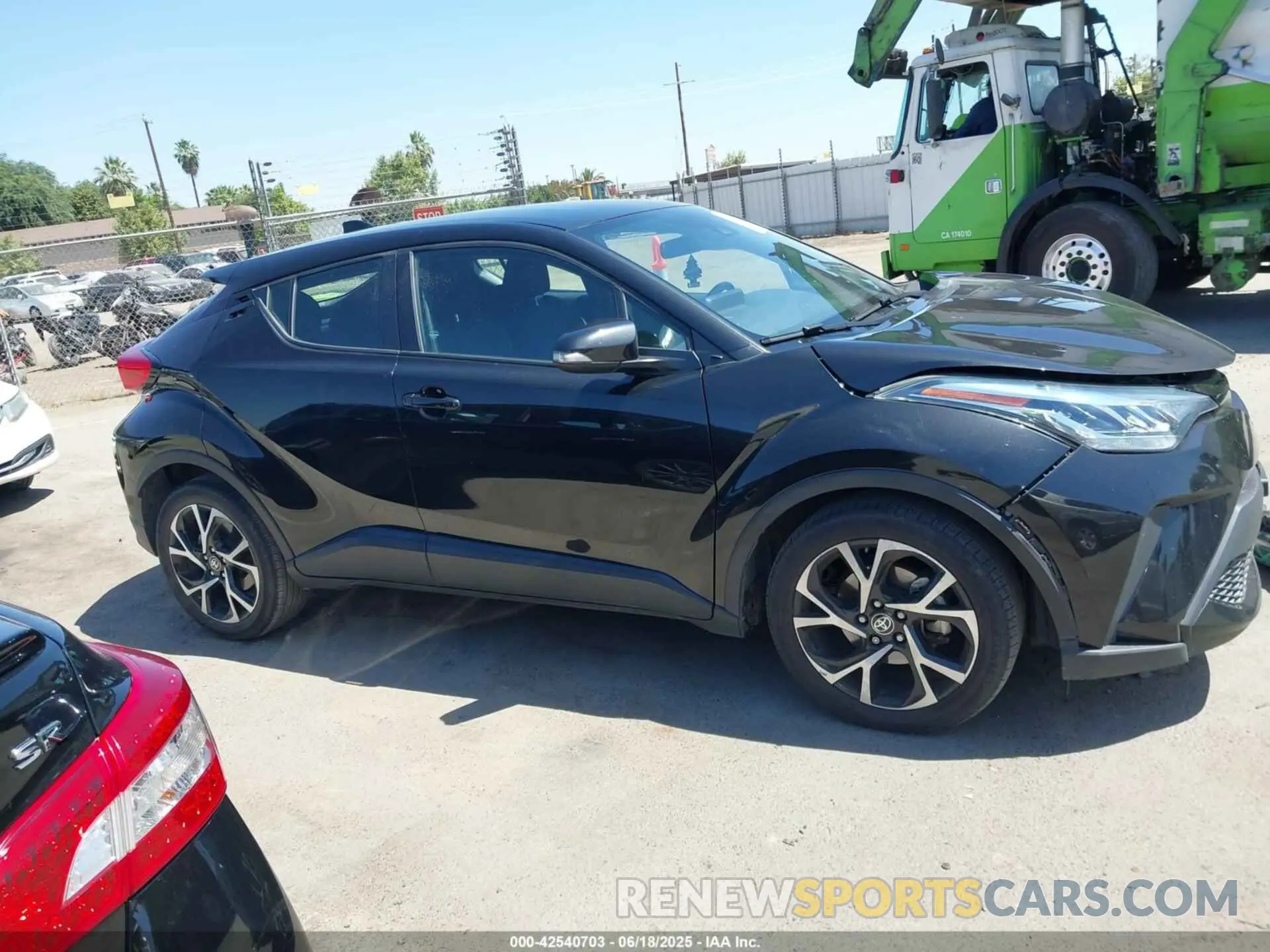 14 Photograph of a damaged car NMTKHMBX1NR142766 TOYOTA C-HR 2022