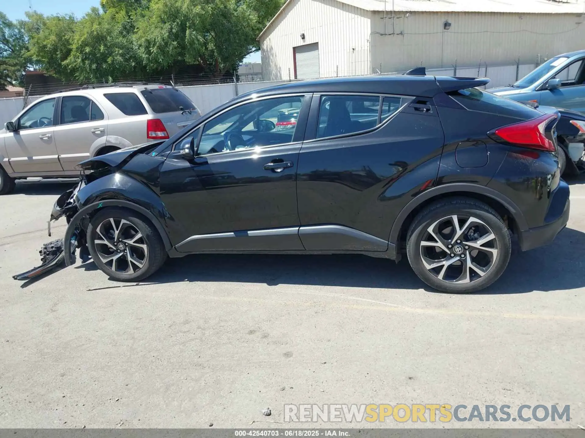 15 Photograph of a damaged car NMTKHMBX1NR142766 TOYOTA C-HR 2022
