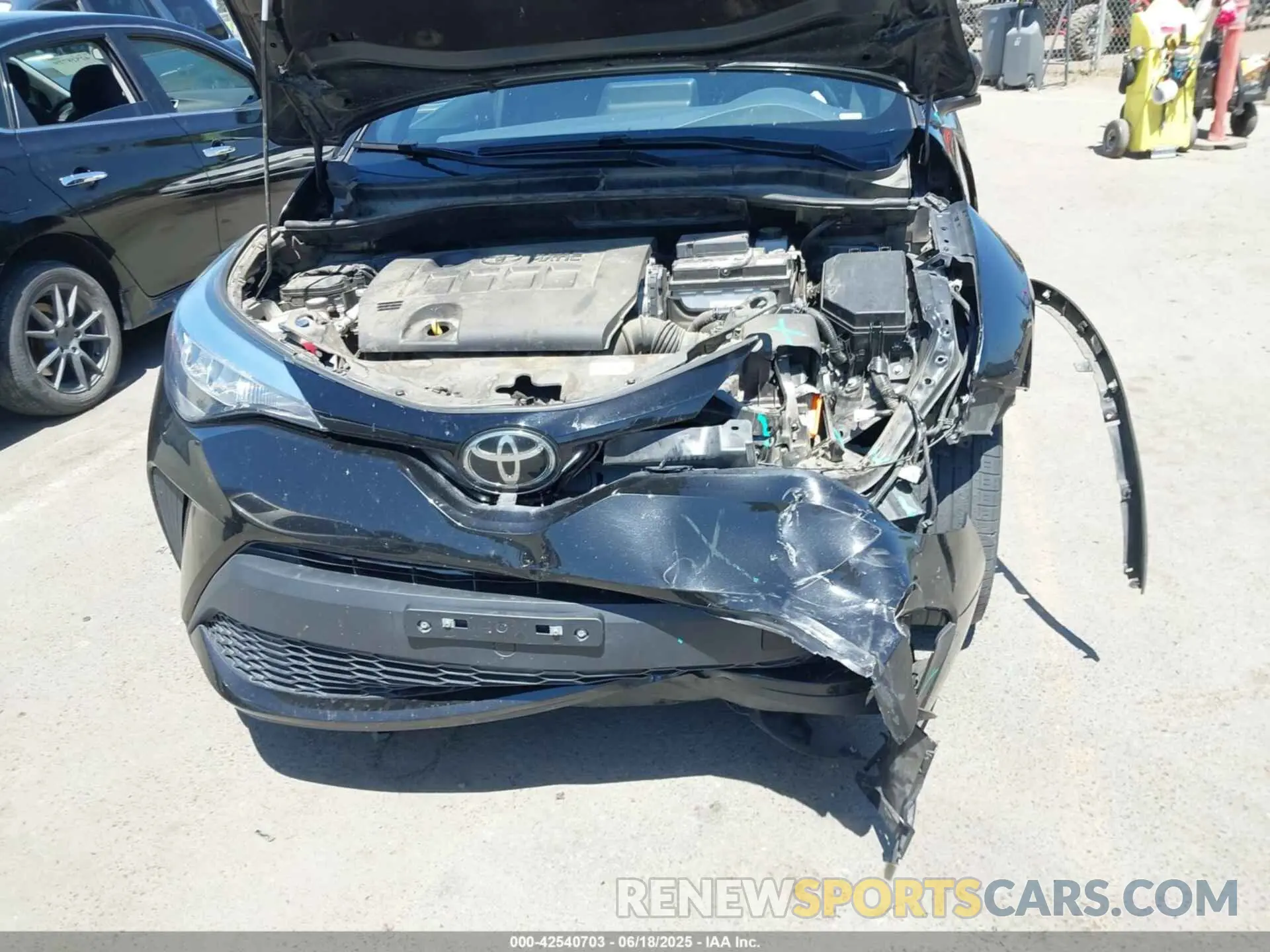 18 Photograph of a damaged car NMTKHMBX1NR142766 TOYOTA C-HR 2022