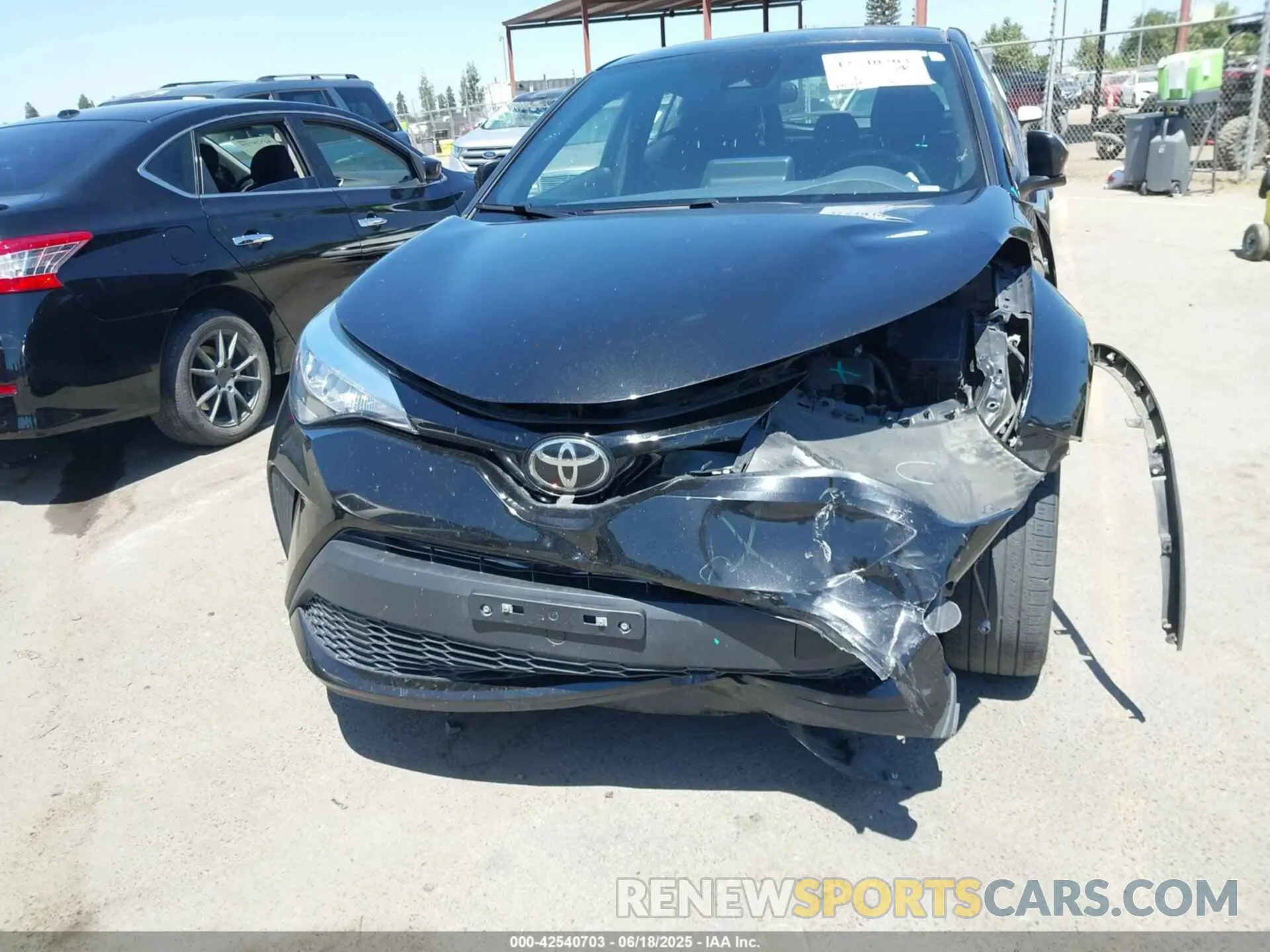 22 Photograph of a damaged car NMTKHMBX1NR142766 TOYOTA C-HR 2022