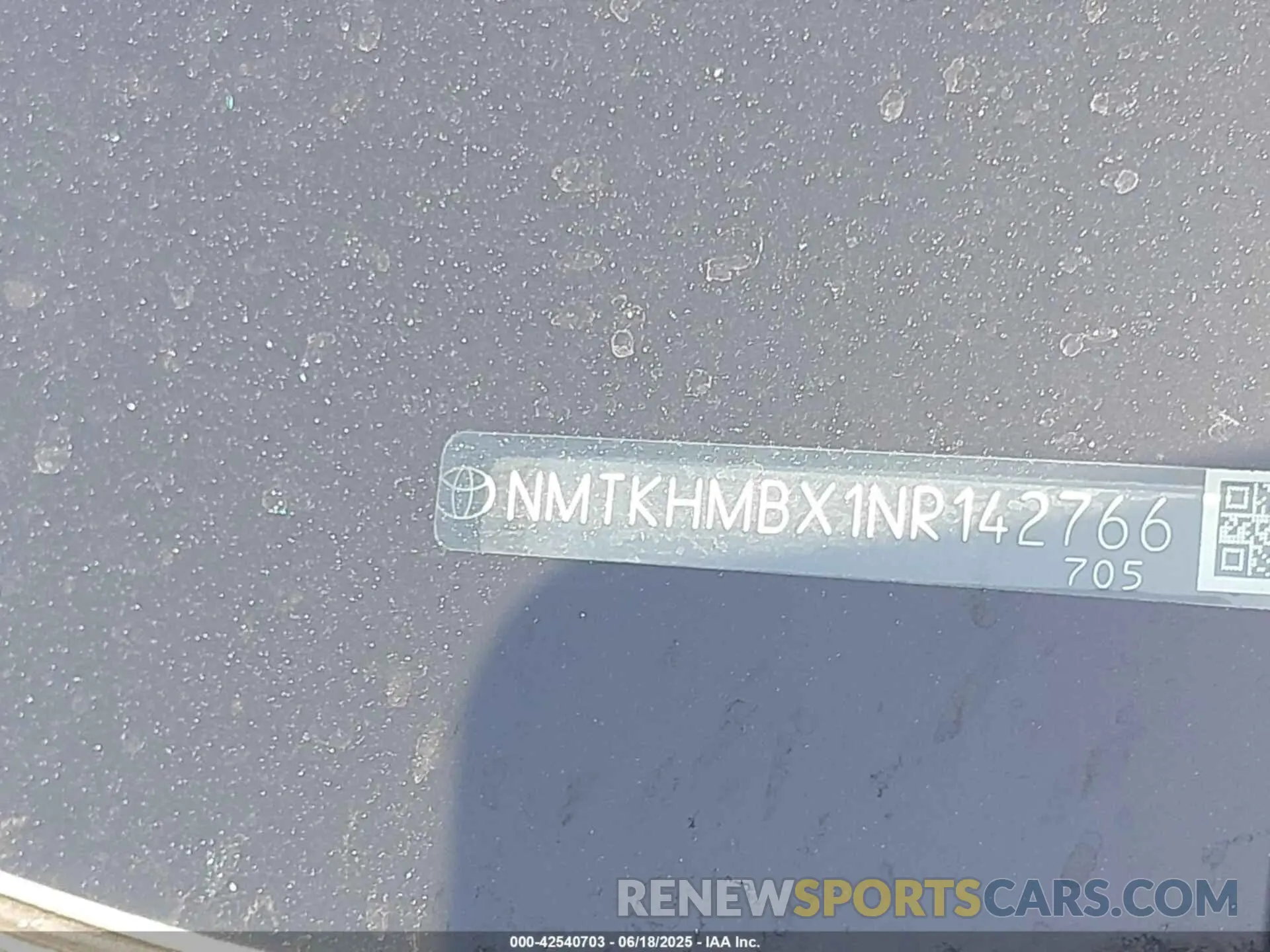 9 Photograph of a damaged car NMTKHMBX1NR142766 TOYOTA C-HR 2022