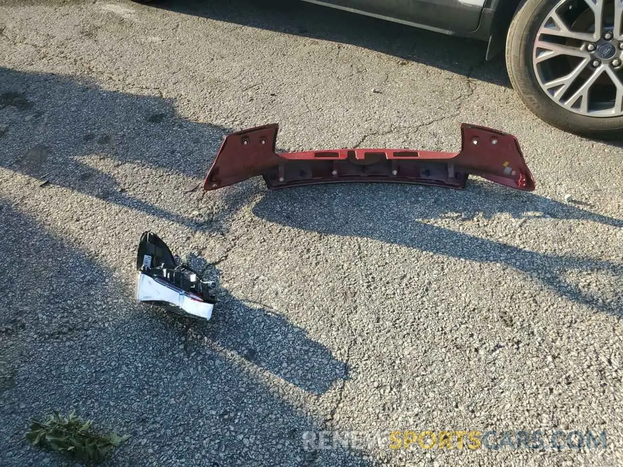 12 Photograph of a damaged car NMTKHMBX2NR142226 TOYOTA C-HR 2022