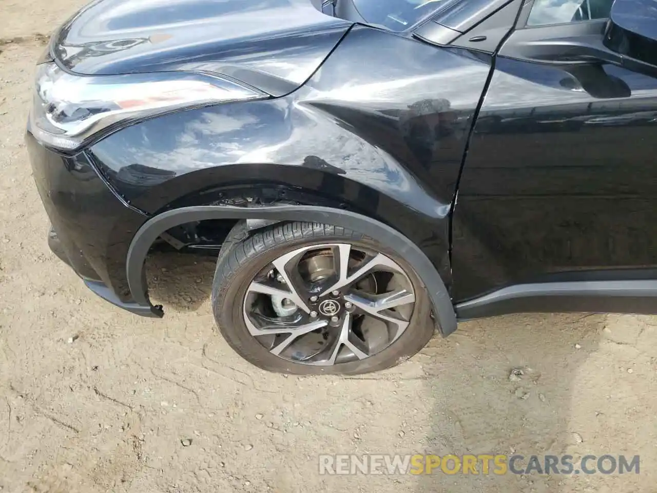 9 Photograph of a damaged car NMTKHMBX4NR143717 TOYOTA C-HR 2022