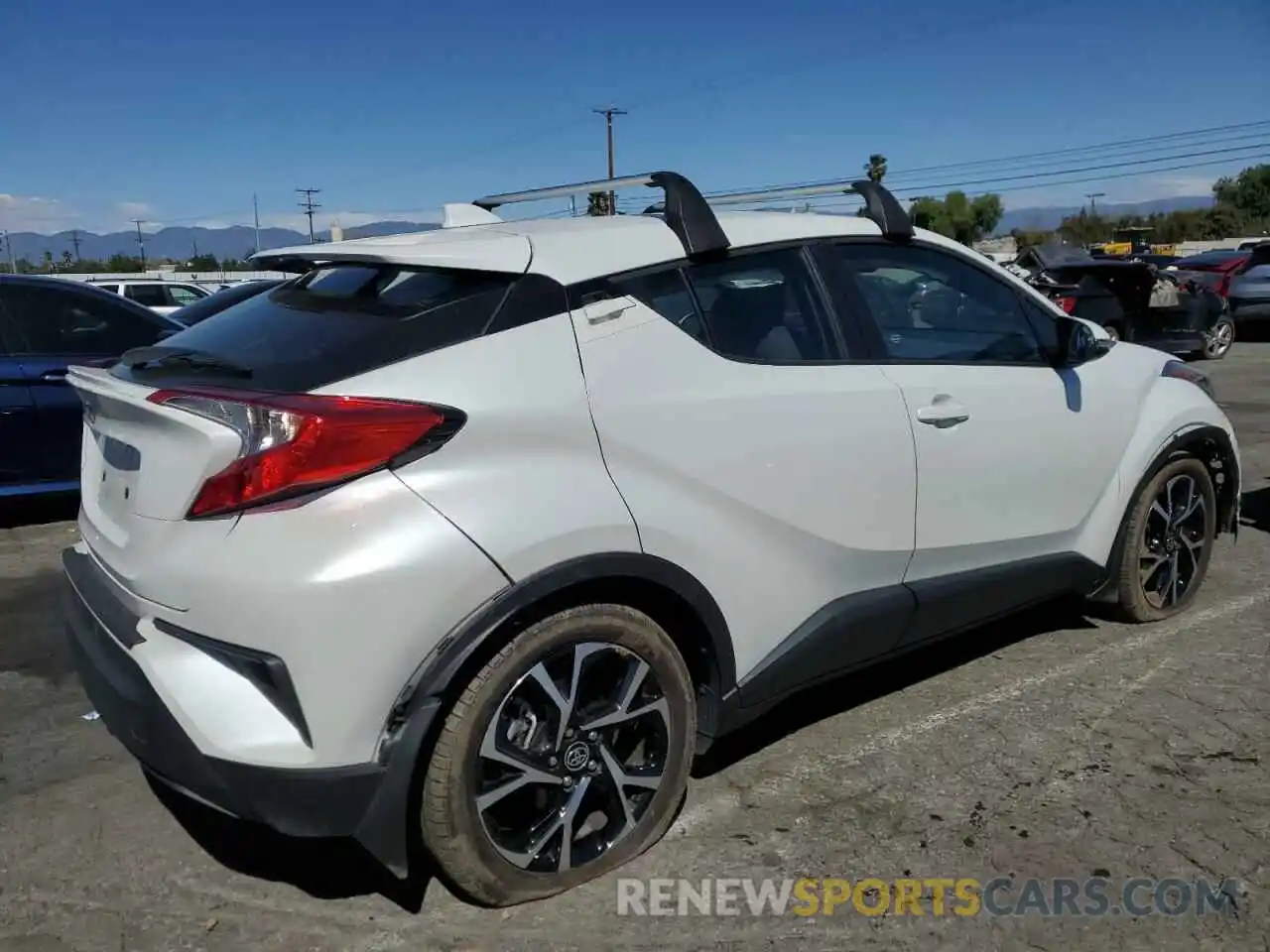 3 Photograph of a damaged car NMTKHMBX5NR143841 TOYOTA C-HR 2022