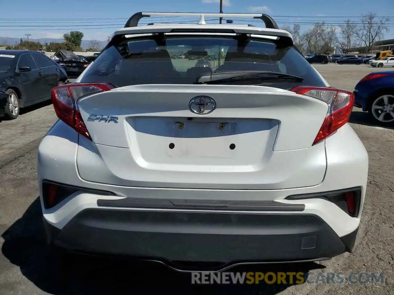 6 Photograph of a damaged car NMTKHMBX5NR143841 TOYOTA C-HR 2022