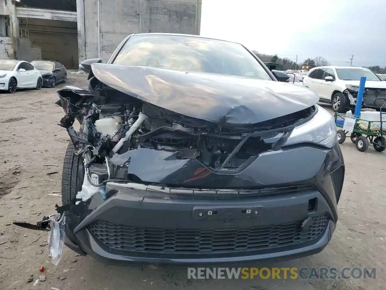 5 Photograph of a damaged car NMTKHMBX6NR141581 TOYOTA C-HR 2022