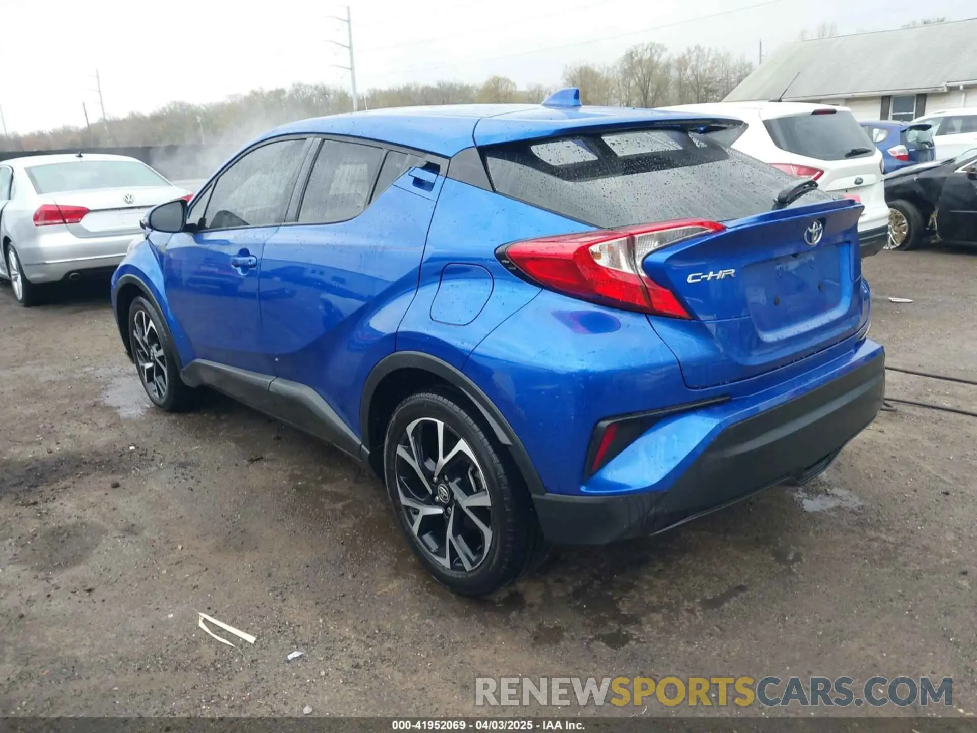 3 Photograph of a damaged car NMTKHMBX6NR143752 TOYOTA C-HR 2022