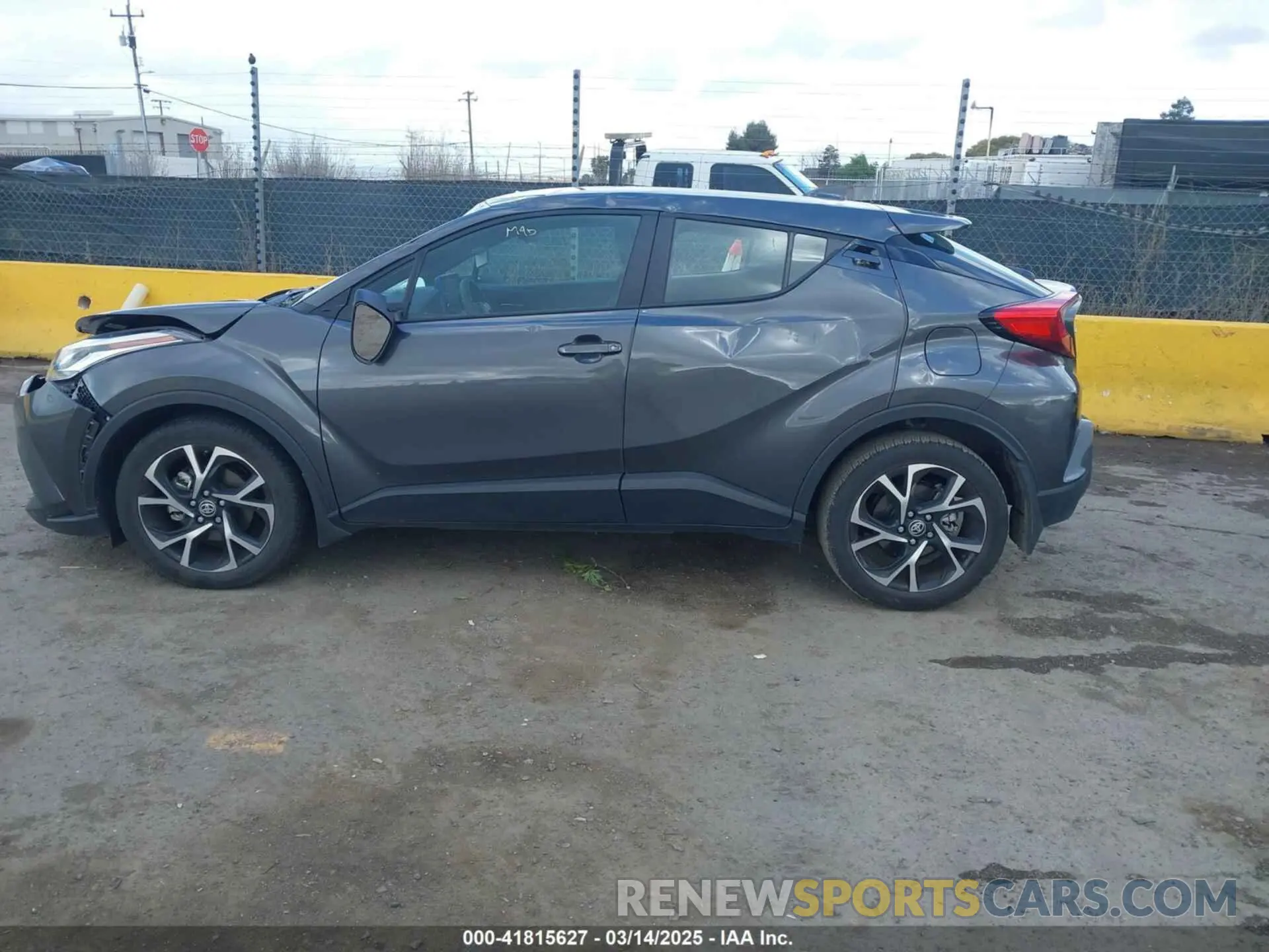 15 Photograph of a damaged car NMTKHMBX6NR147770 TOYOTA C-HR 2022