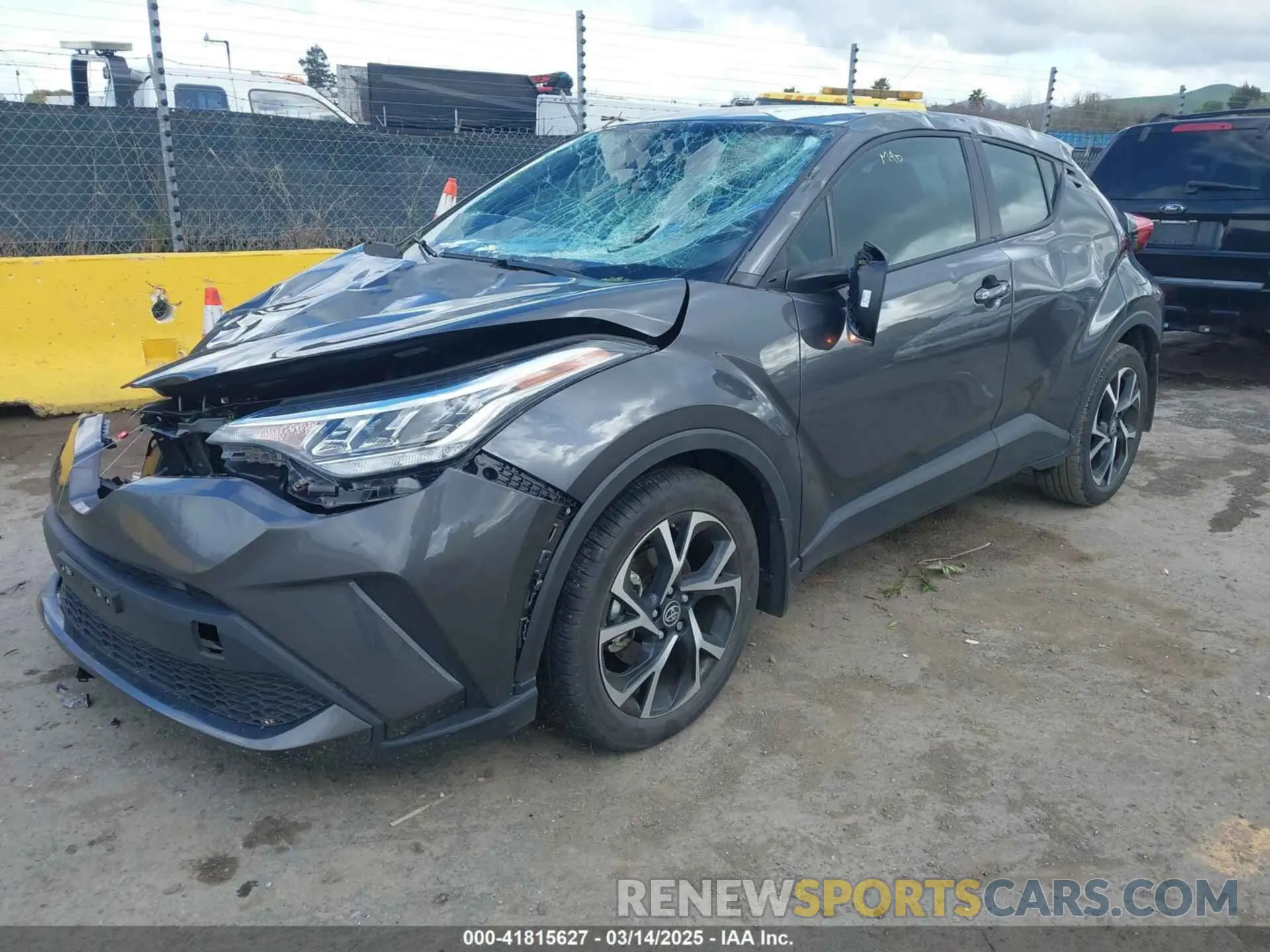 2 Photograph of a damaged car NMTKHMBX6NR147770 TOYOTA C-HR 2022