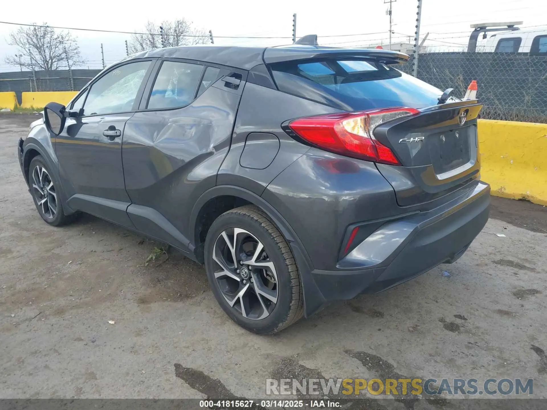 3 Photograph of a damaged car NMTKHMBX6NR147770 TOYOTA C-HR 2022