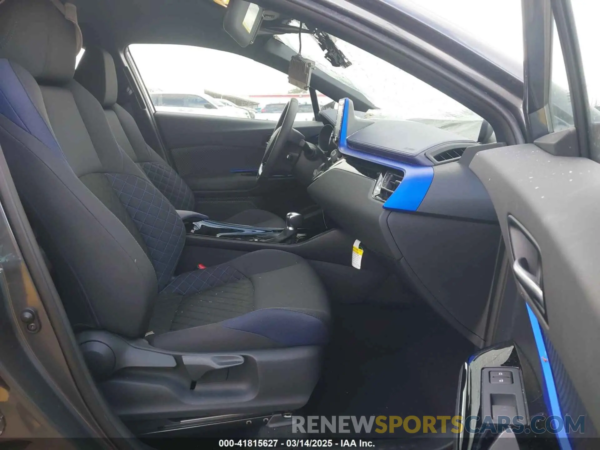 5 Photograph of a damaged car NMTKHMBX6NR147770 TOYOTA C-HR 2022