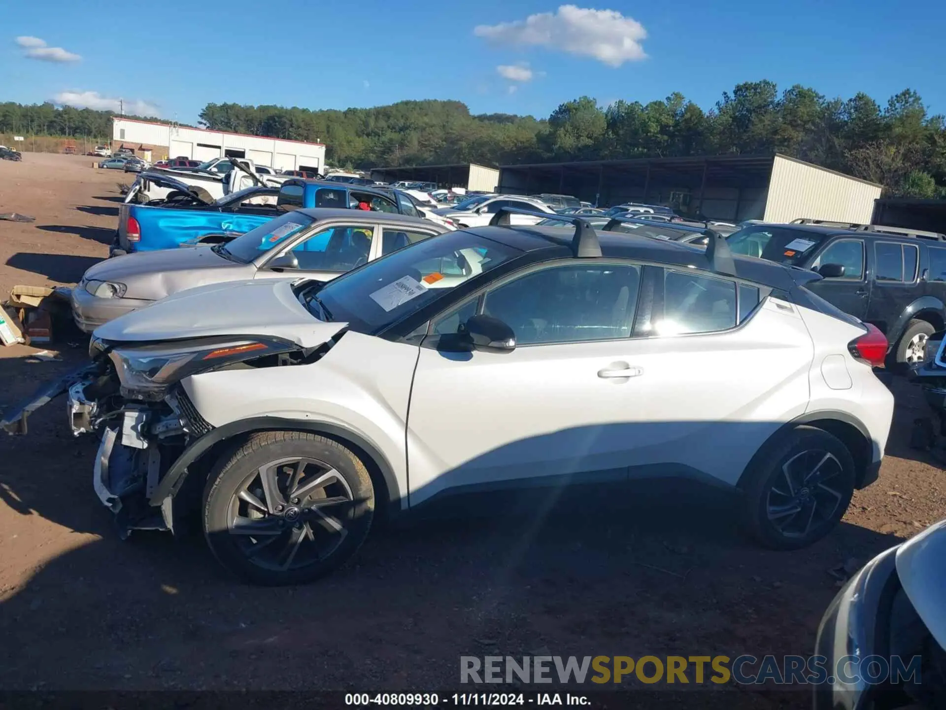 14 Photograph of a damaged car NMTKHMBX7NR146336 TOYOTA C-HR 2022