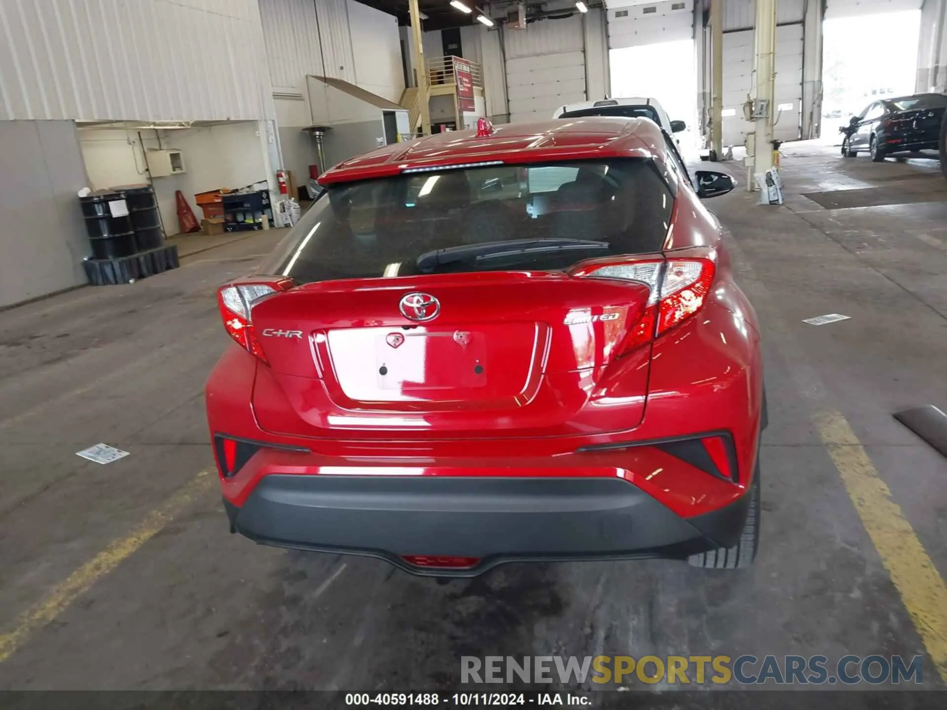 17 Photograph of a damaged car NMTKHMBX9NR140490 TOYOTA C-HR 2022