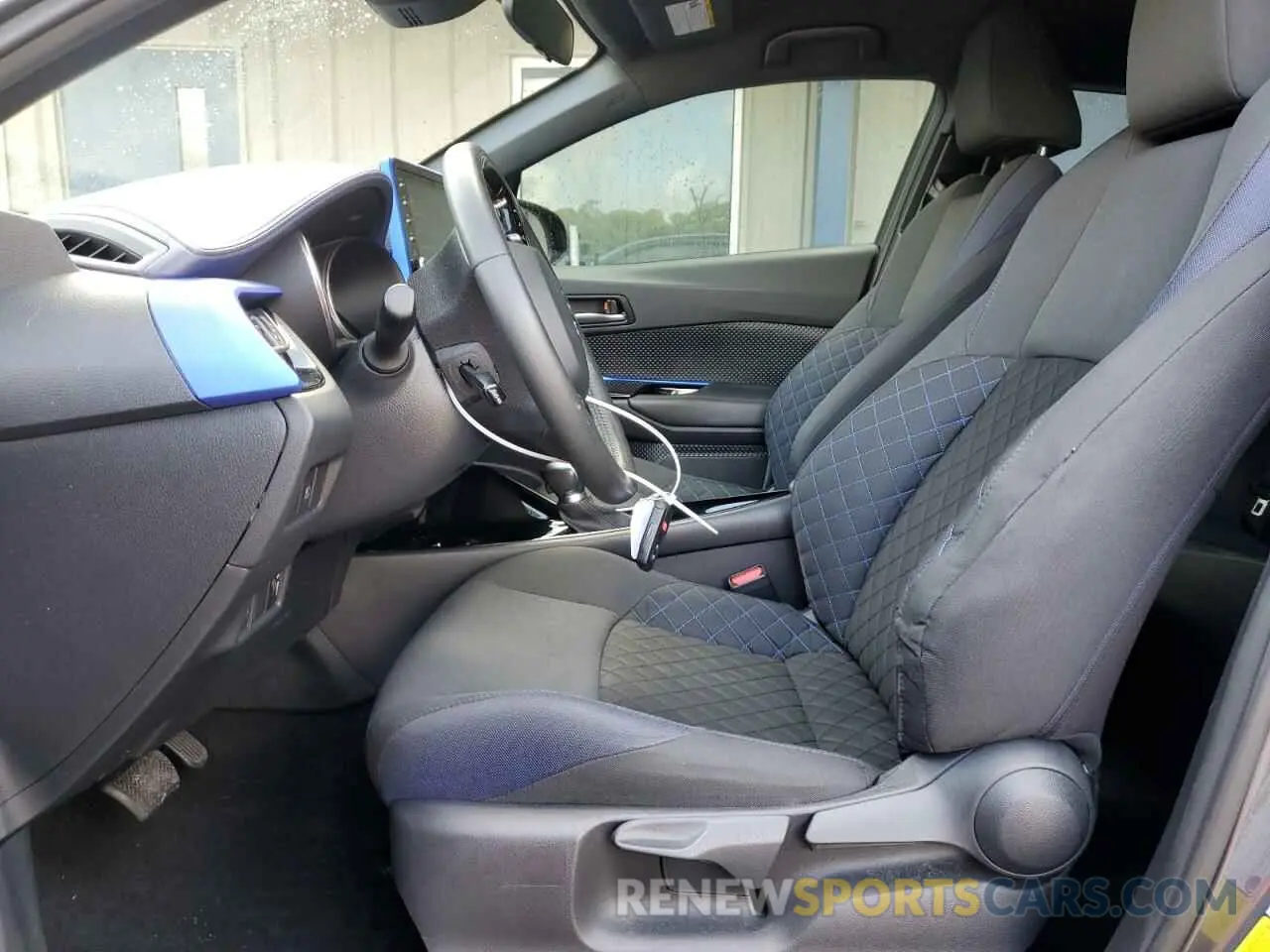 7 Photograph of a damaged car NMTKHMBX9NR141168 TOYOTA C-HR 2022