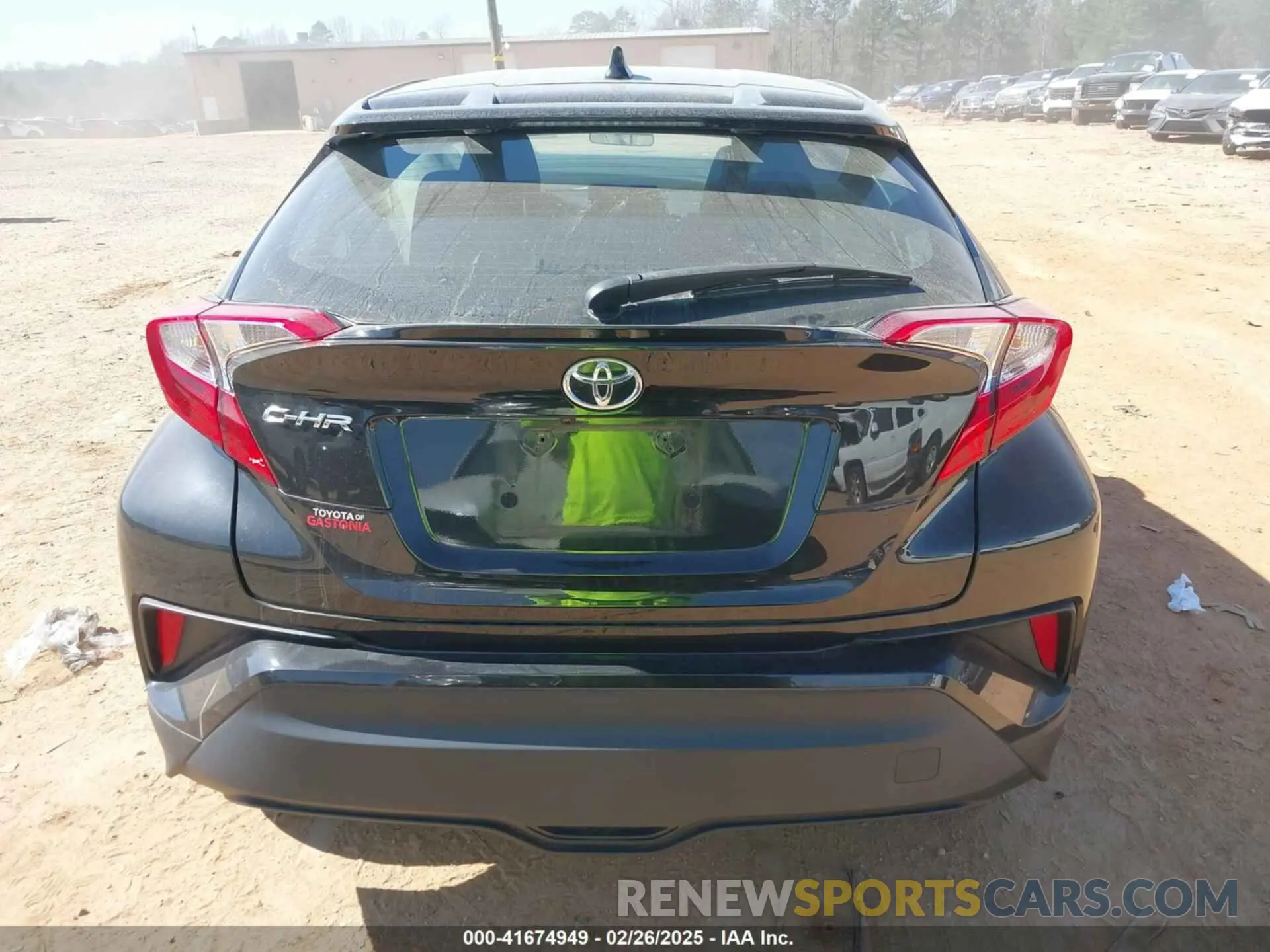 15 Photograph of a damaged car NMTKHMBX9NR142398 TOYOTA C-HR 2022