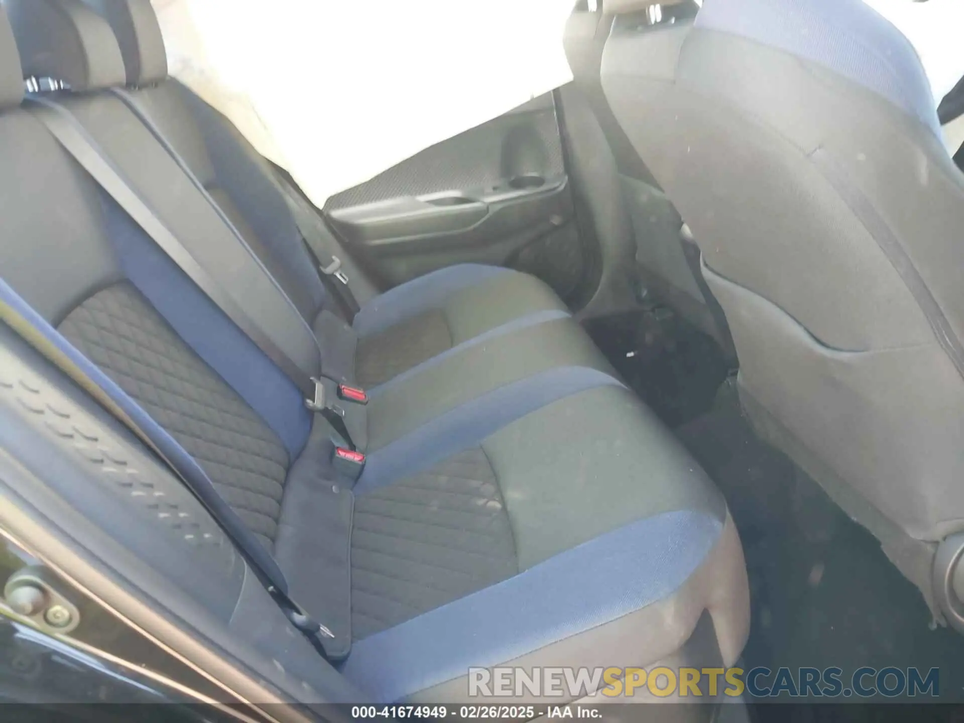 8 Photograph of a damaged car NMTKHMBX9NR142398 TOYOTA C-HR 2022