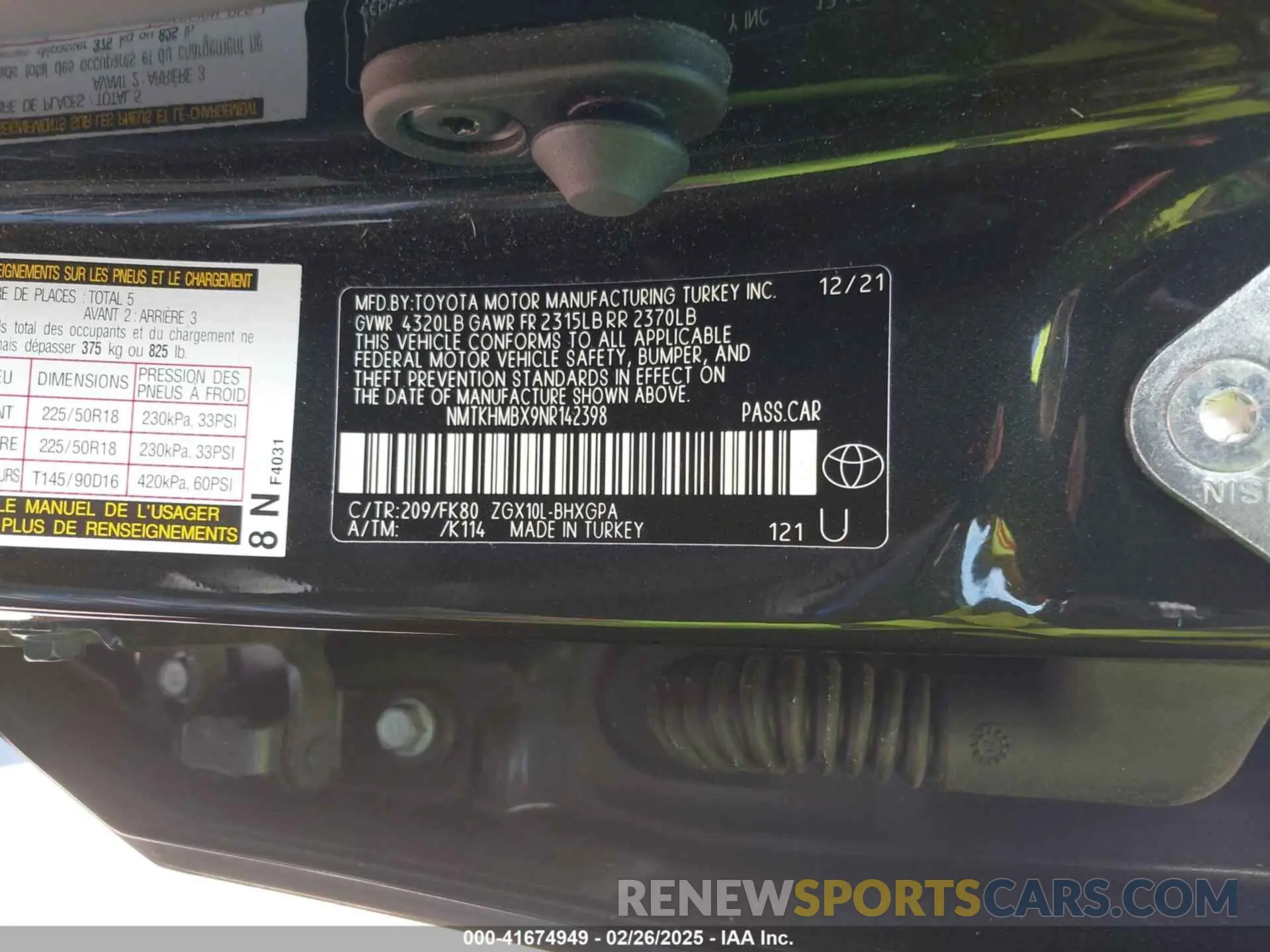 9 Photograph of a damaged car NMTKHMBX9NR142398 TOYOTA C-HR 2022
