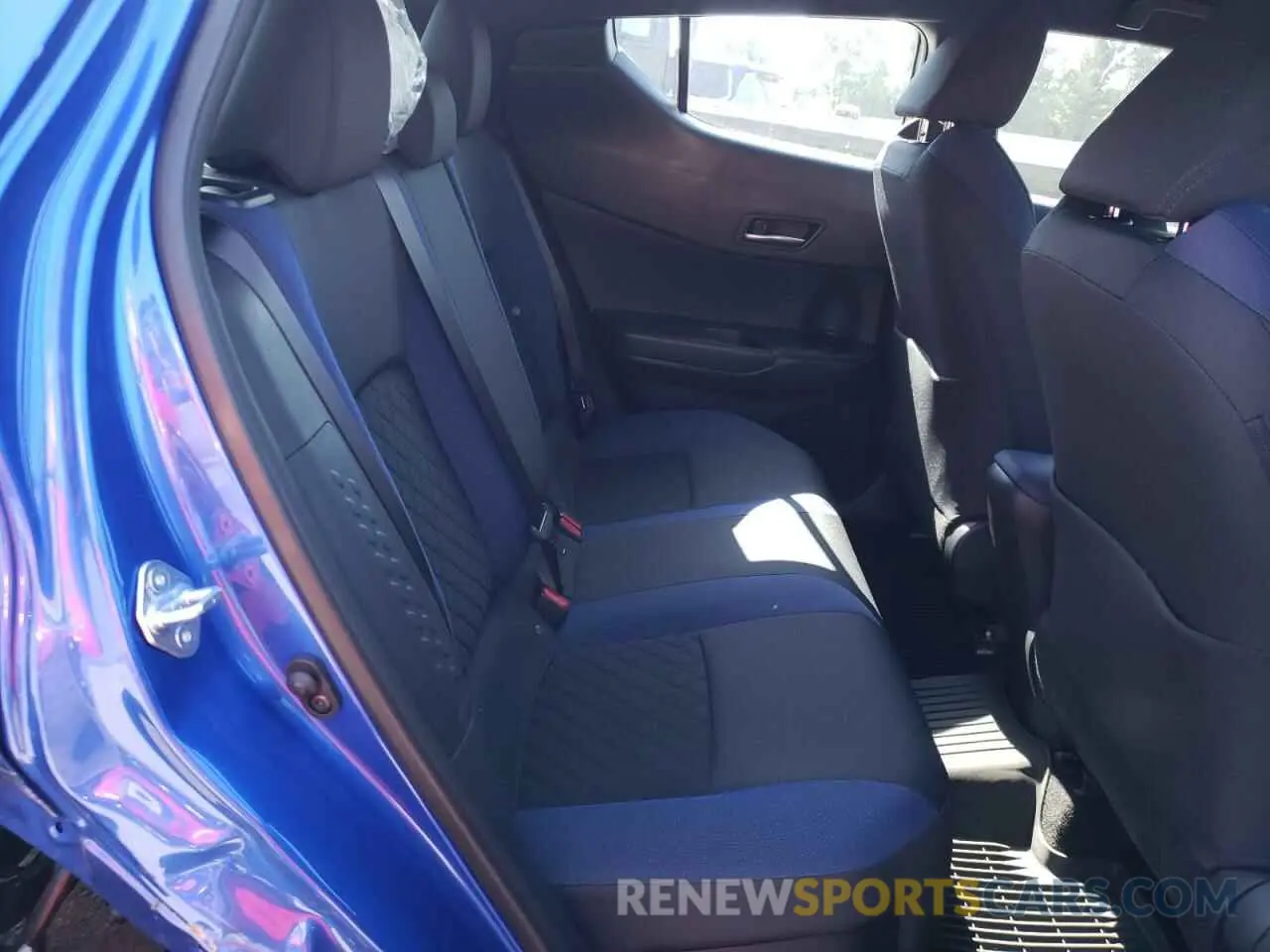 6 Photograph of a damaged car NMTKHMBXXNR141115 TOYOTA C-HR 2022