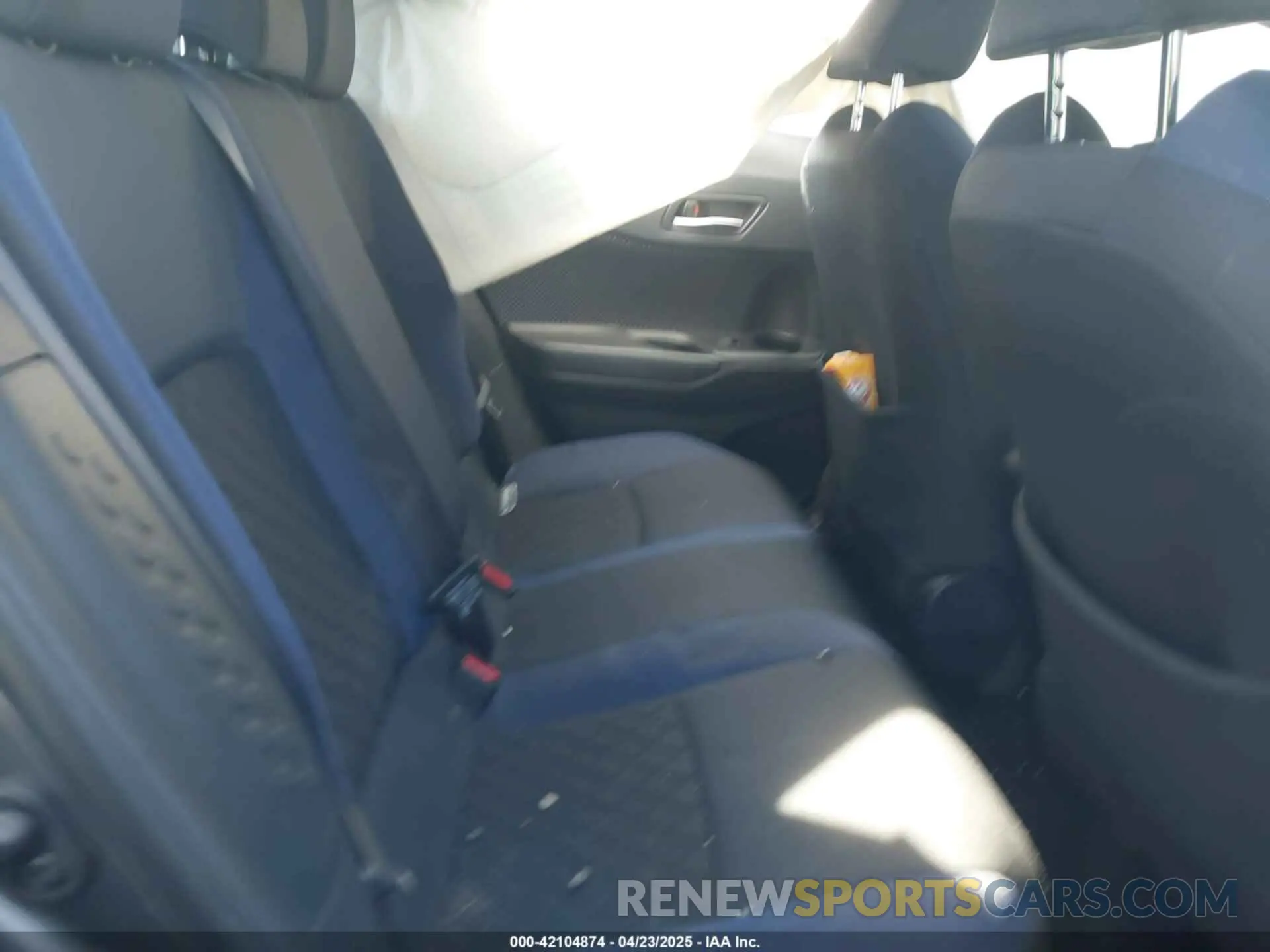 8 Photograph of a damaged car NMTKHMBXXNR145682 TOYOTA C-HR 2022