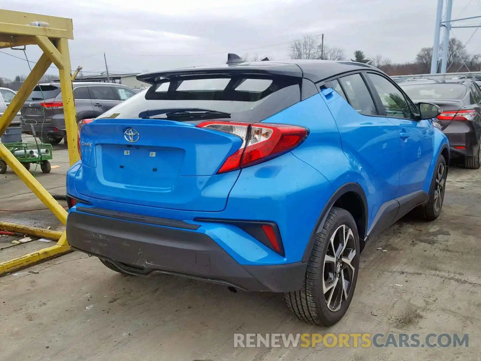 4 Photograph of a damaged car JTNKHMBX0K1016257 TOYOTA C-HR XLE 2019