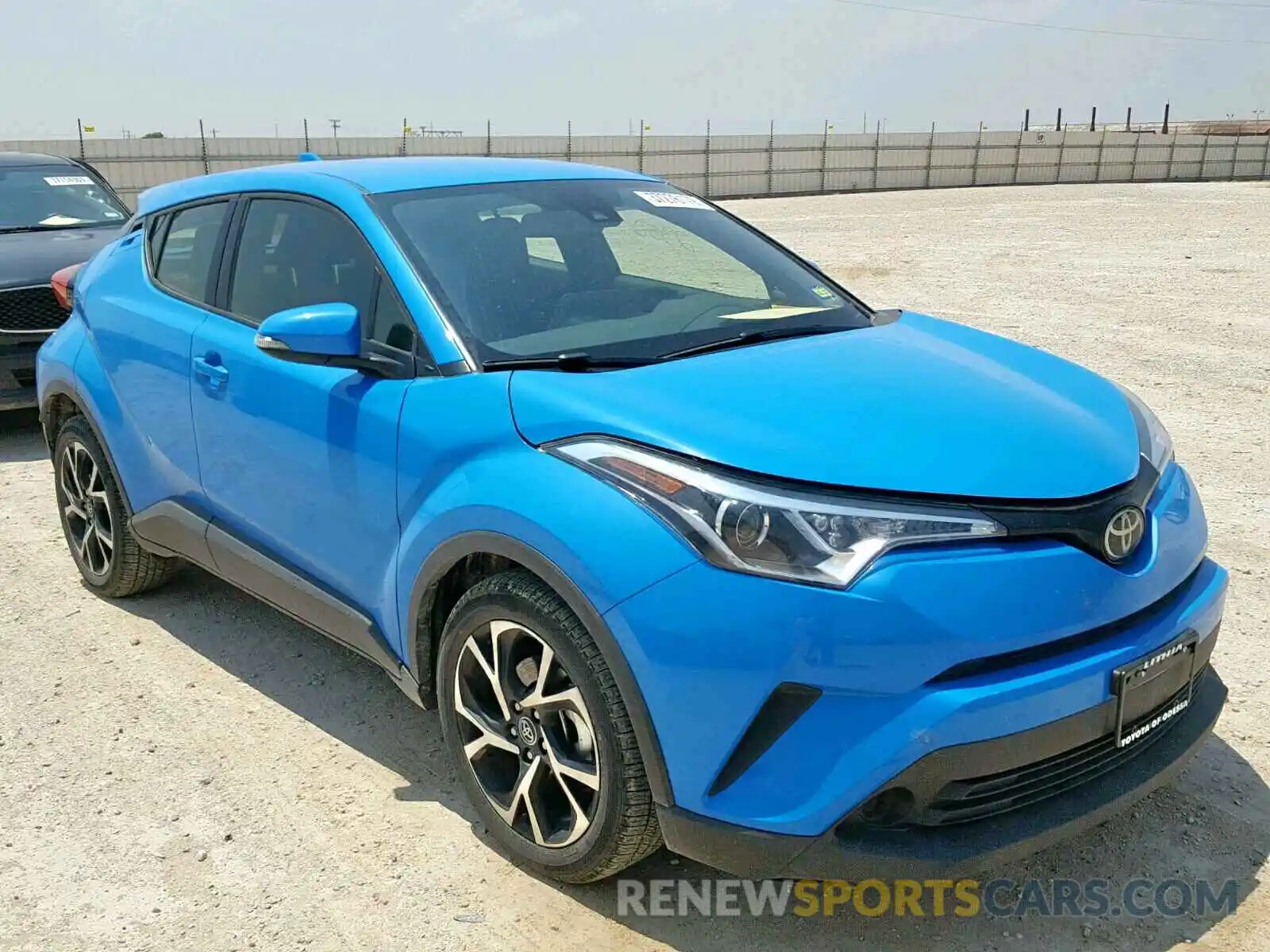 1 Photograph of a damaged car JTNKHMBX2K1024425 TOYOTA C-HR XLE 2019