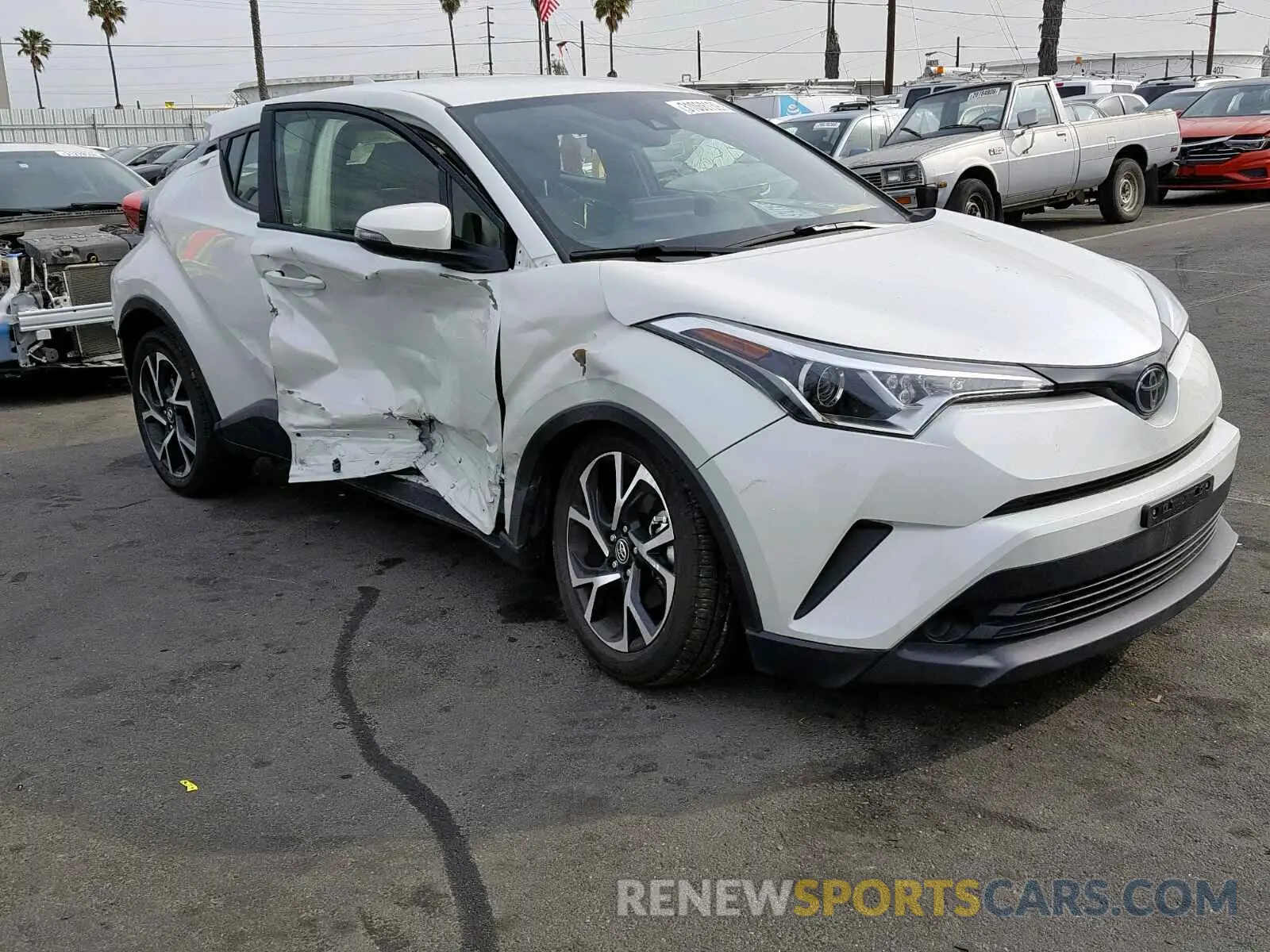 1 Photograph of a damaged car JTNKHMBX3K1013823 TOYOTA C-HR XLE 2019
