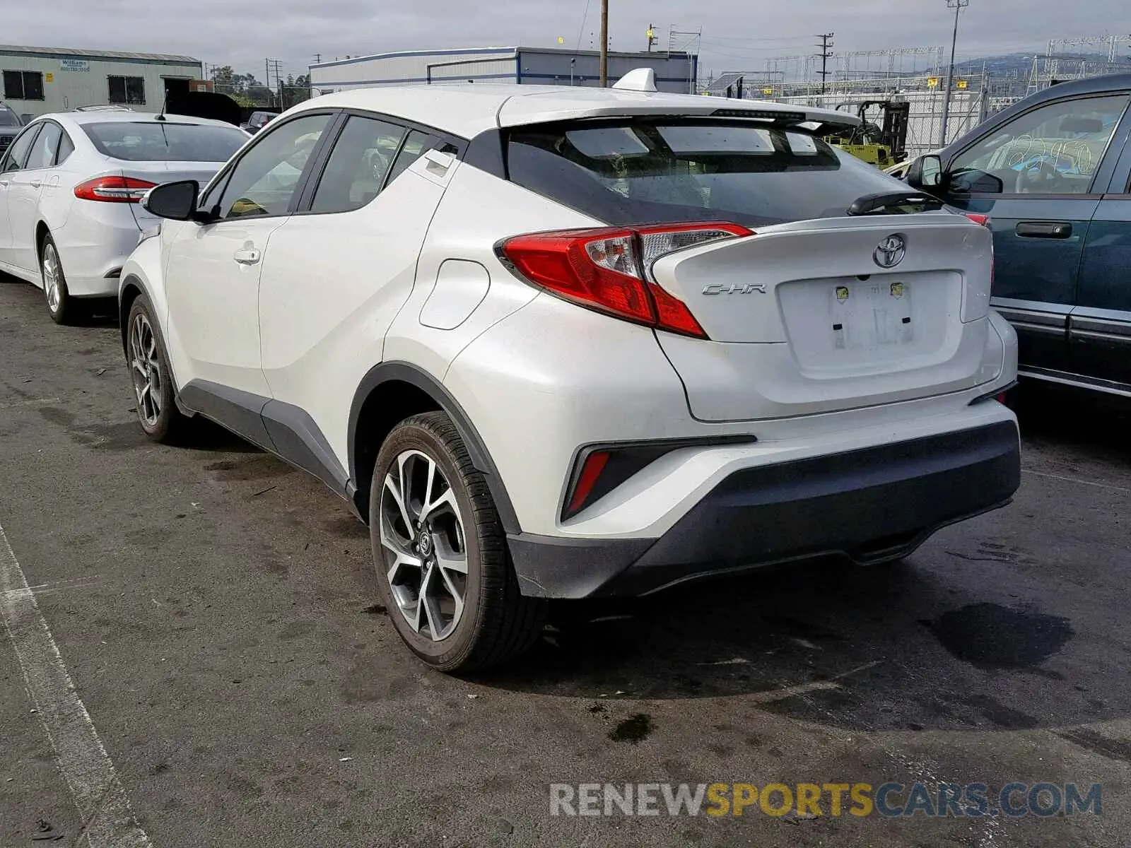 3 Photograph of a damaged car JTNKHMBX3K1013823 TOYOTA C-HR XLE 2019