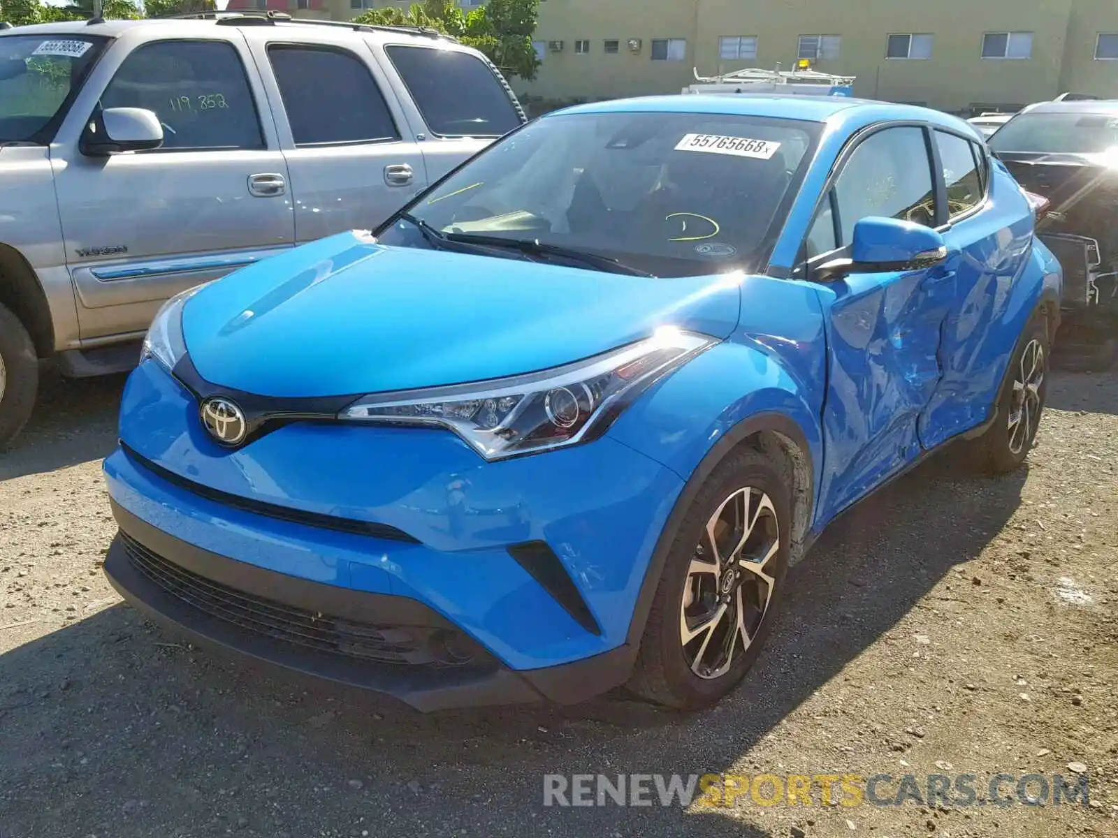 2 Photograph of a damaged car JTNKHMBXXK1018985 TOYOTA C-HR XLE 2019