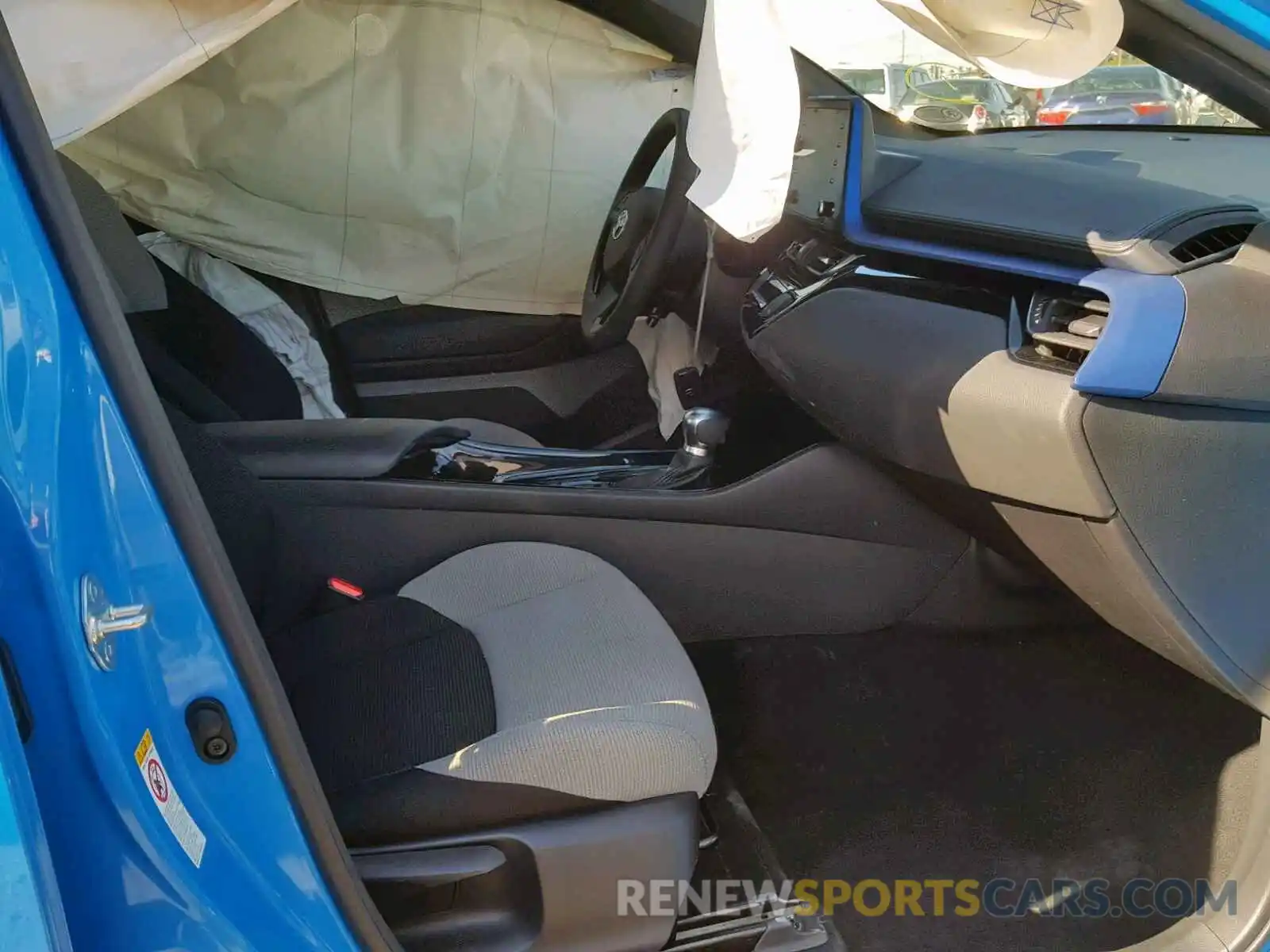 5 Photograph of a damaged car JTNKHMBXXK1018985 TOYOTA C-HR XLE 2019