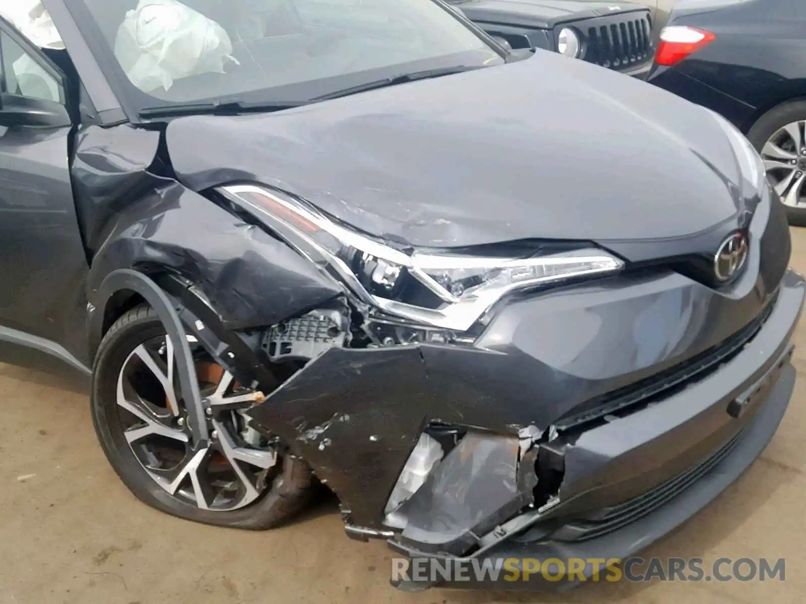 9 Photograph of a damaged car NMTKHMBX0KR075556 TOYOTA C-HR XLE 2019