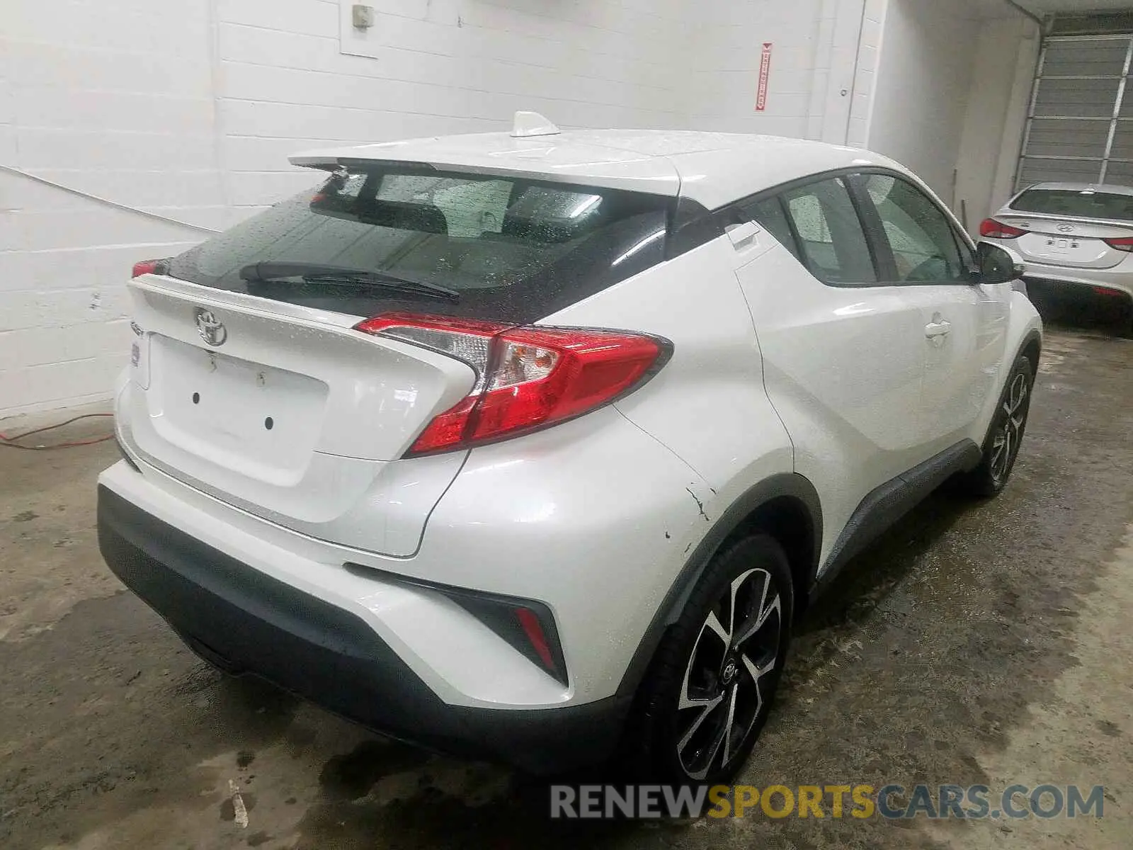 4 Photograph of a damaged car NMTKHMBX2KR076658 TOYOTA C-HR XLE 2019