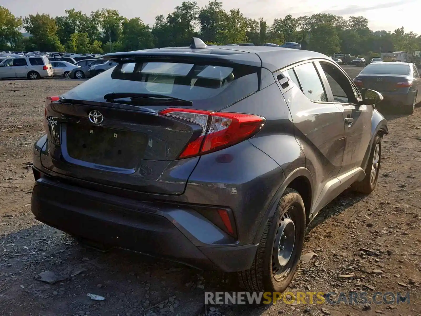 4 Photograph of a damaged car NMTKHMBX4KR088312 TOYOTA C-HR XLE 2019