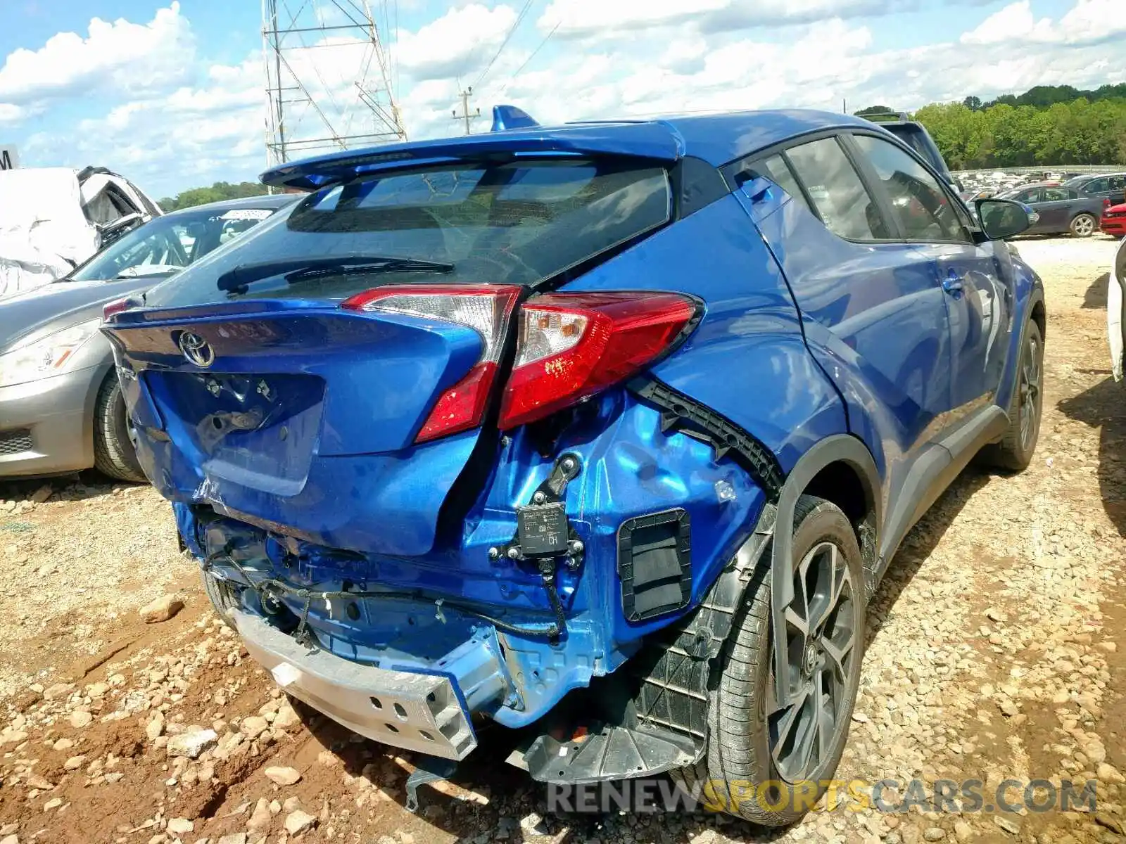 4 Photograph of a damaged car NMTKHMBX6KR075965 TOYOTA C-HR XLE 2019