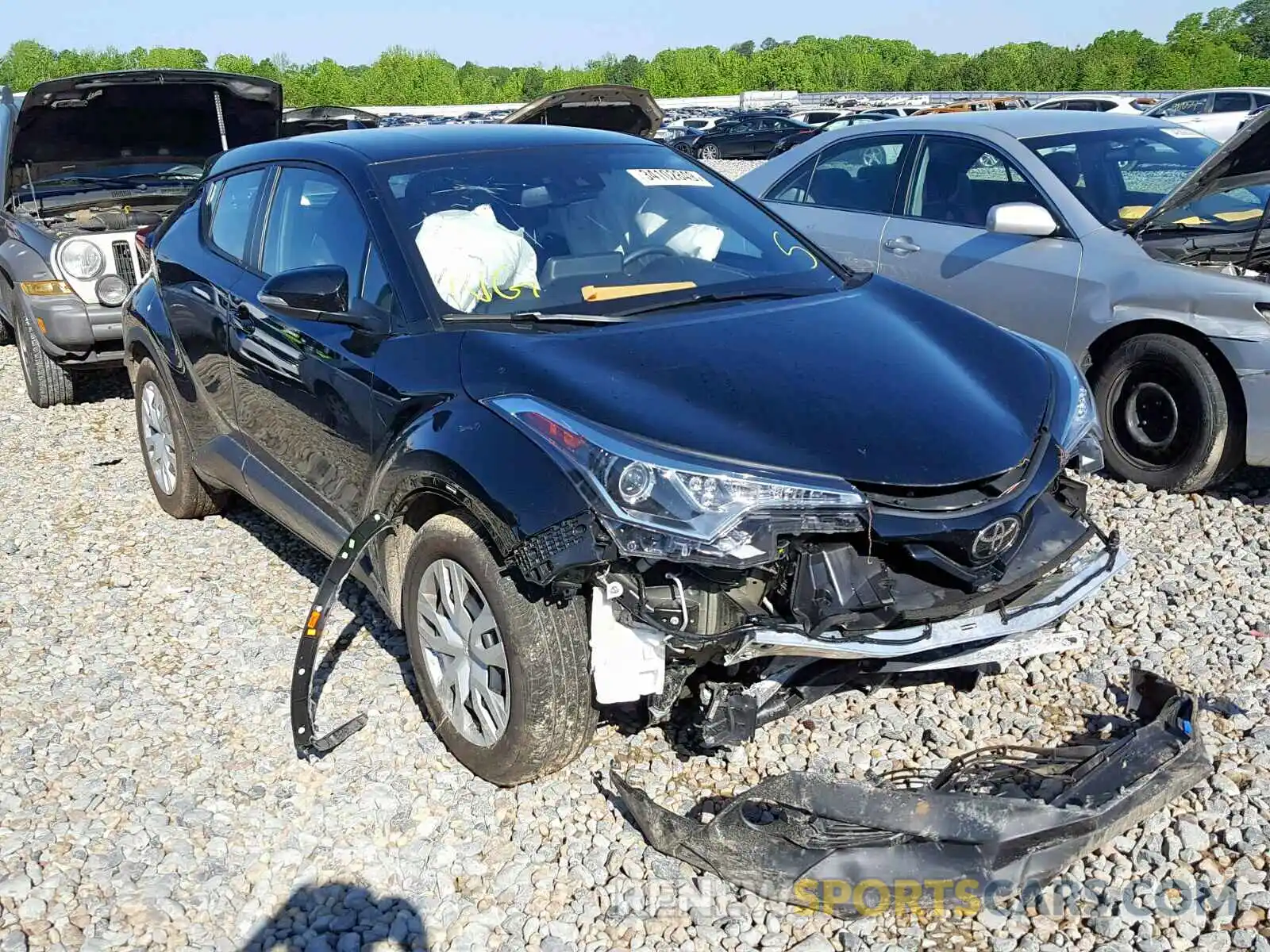 1 Photograph of a damaged car NMTKHMBX6KR080034 TOYOTA C-HR XLE 2019