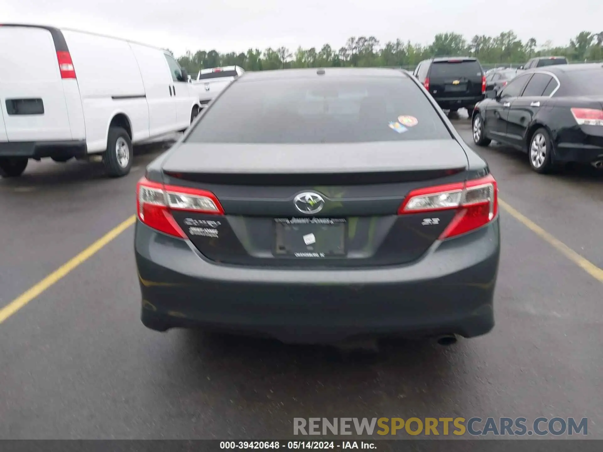 16 Photograph of a damaged car 4T1BF1FK6DU667171 TOYOTA CAMRY 2013
